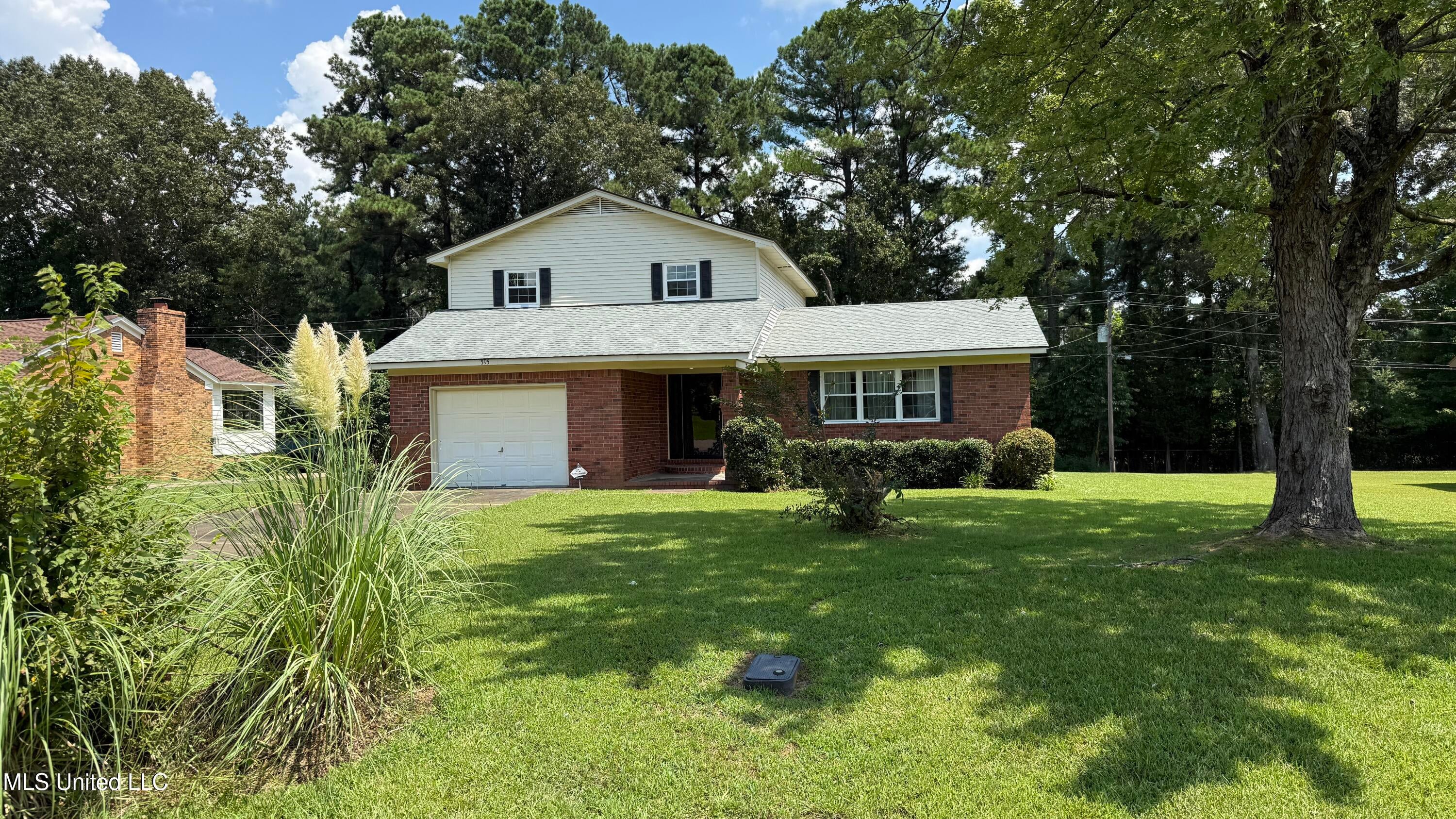 595 Swaney Drive — photo