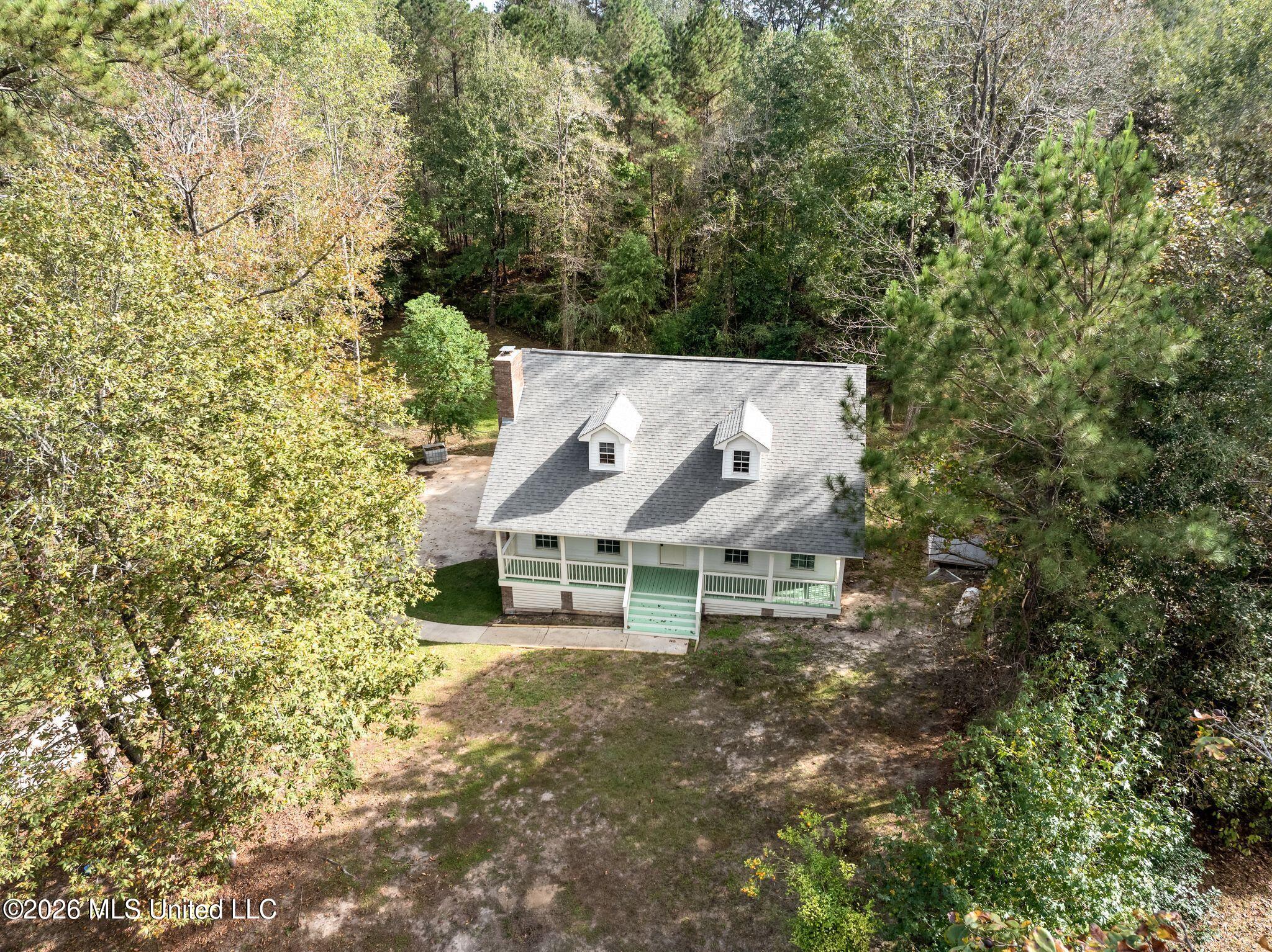 10 Poplar Drive — photo