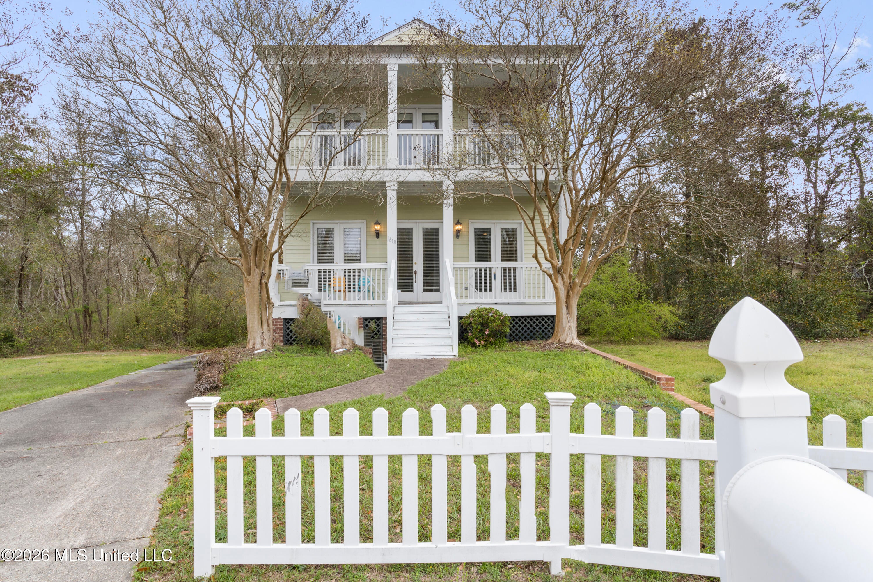 1618 Cypress Lane — photo