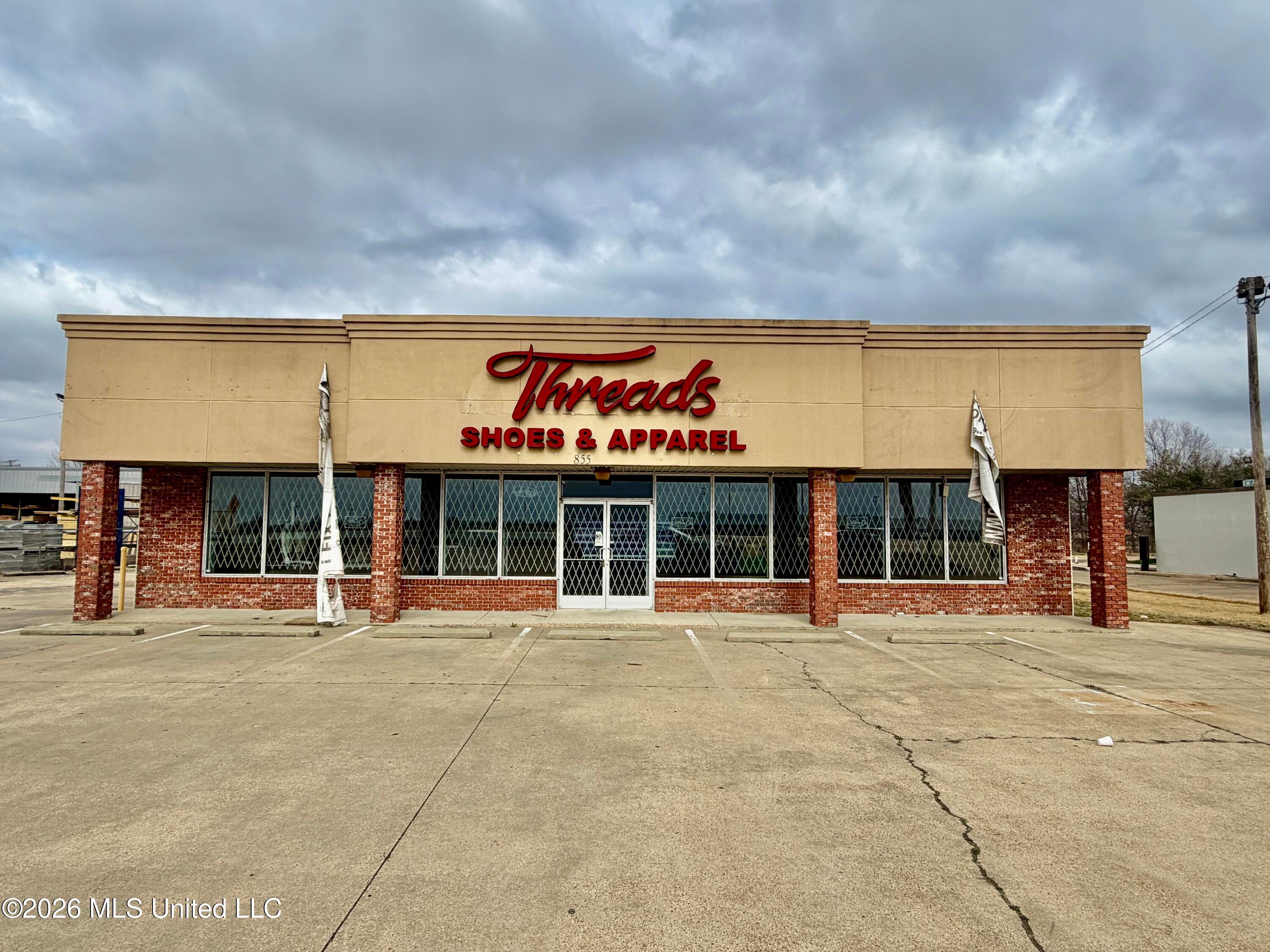 855 S State Street — photo