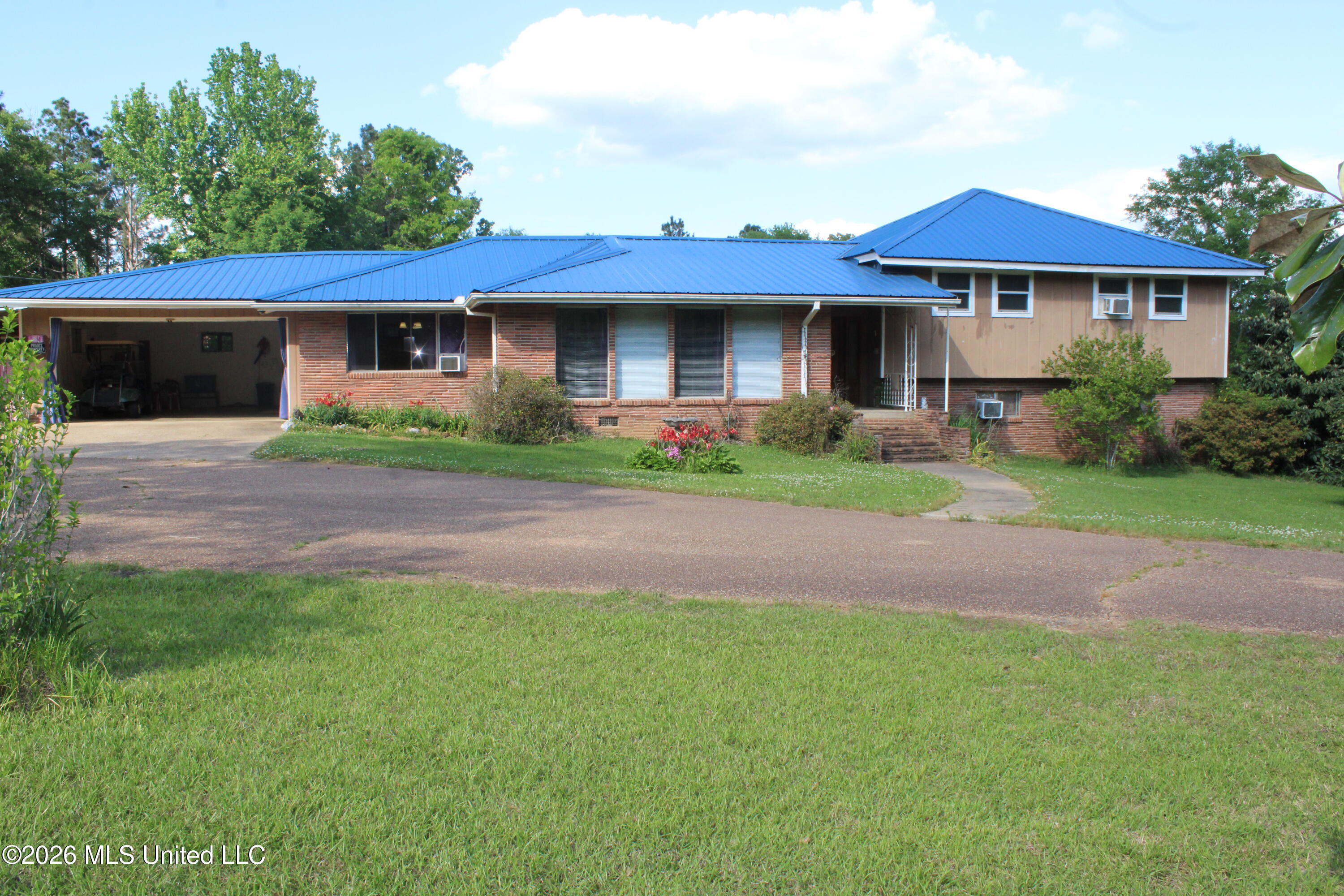 3085 Beauregard Road — photo