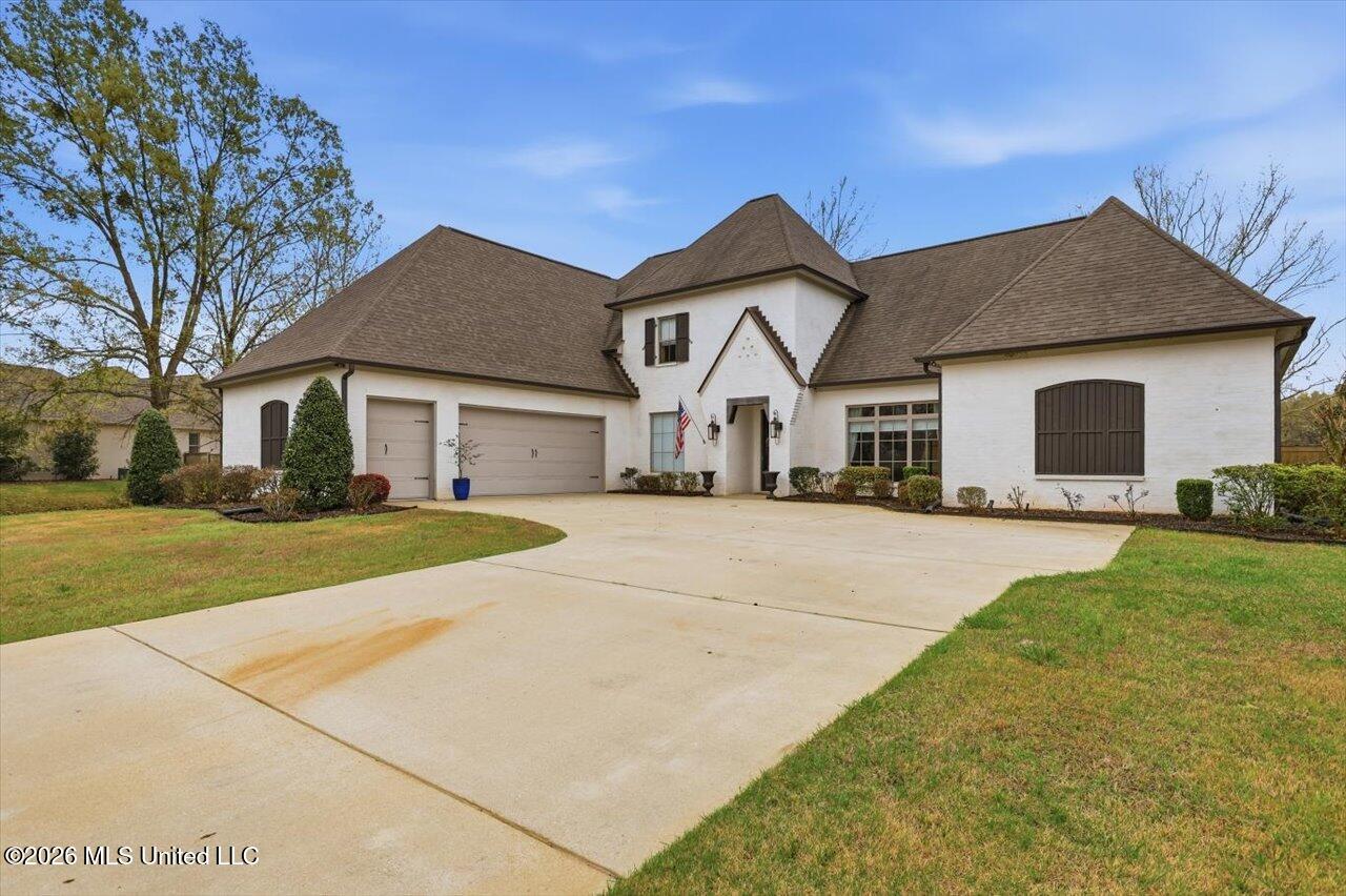 387 Caroline Boulevard — photo