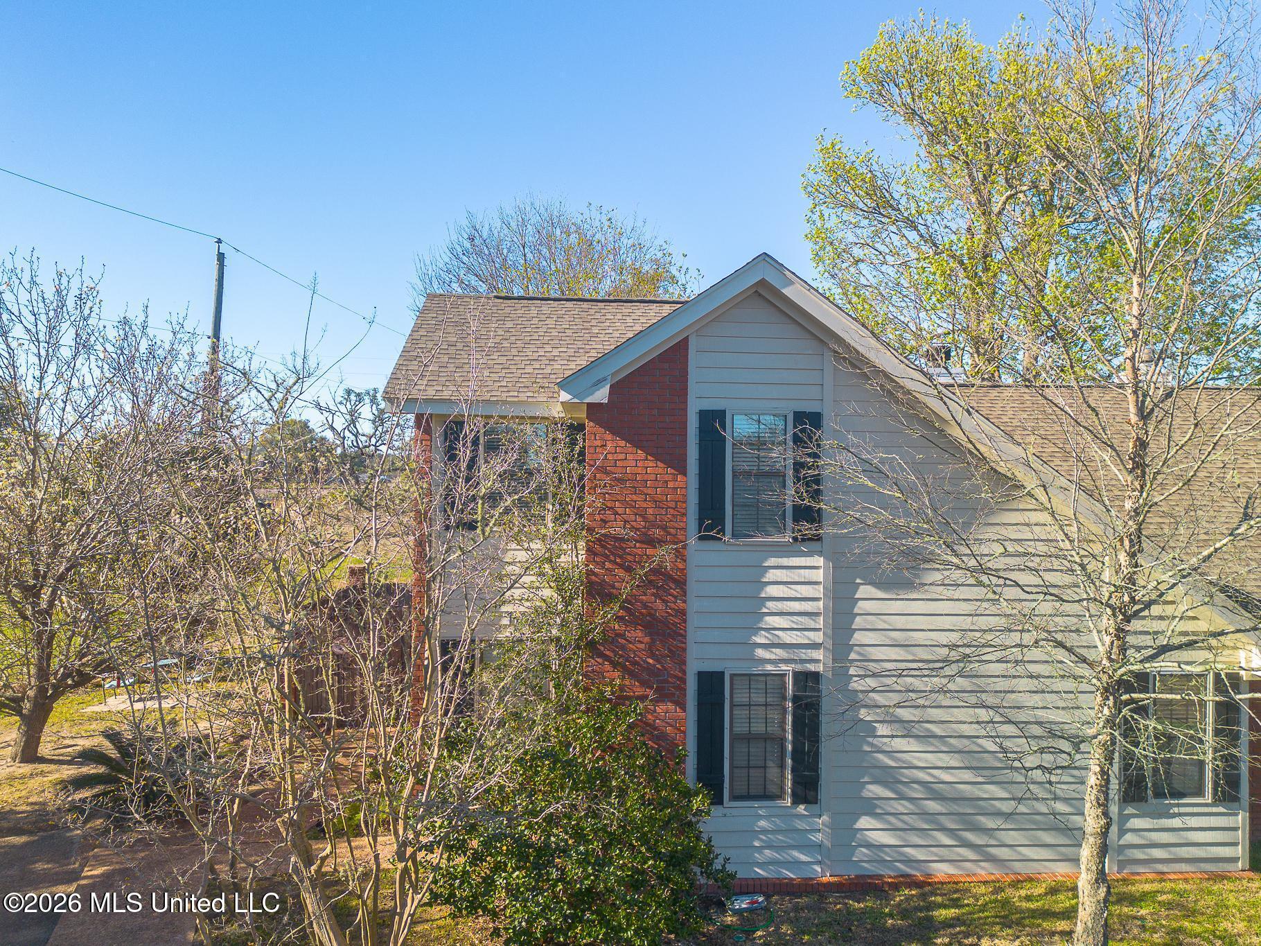118 Sunridge Park — photo