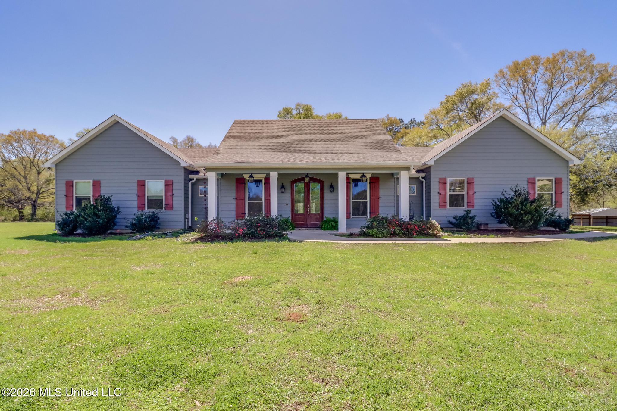 195 Pinecrest Drive — photo