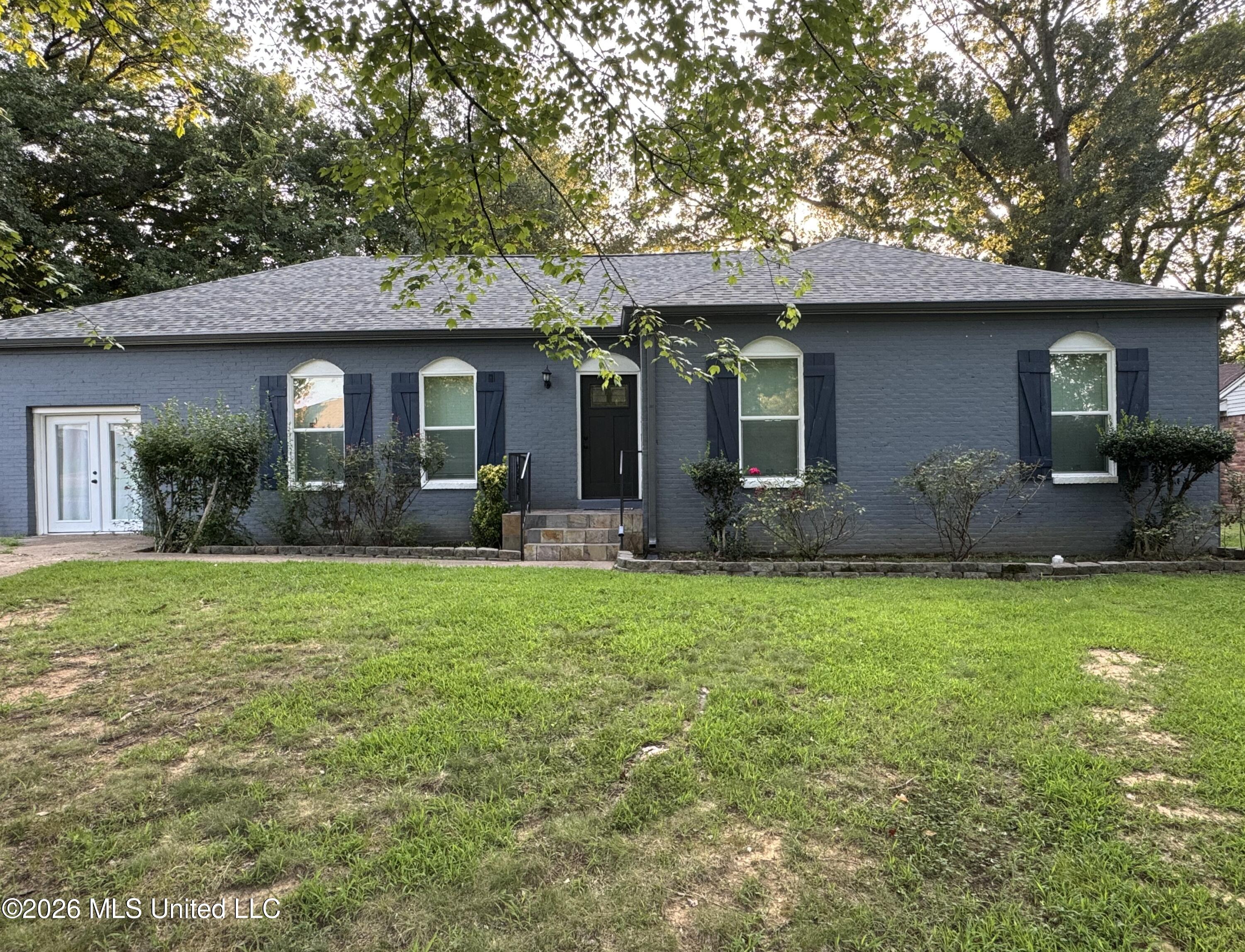 8761 Chesterfield Drive — photo