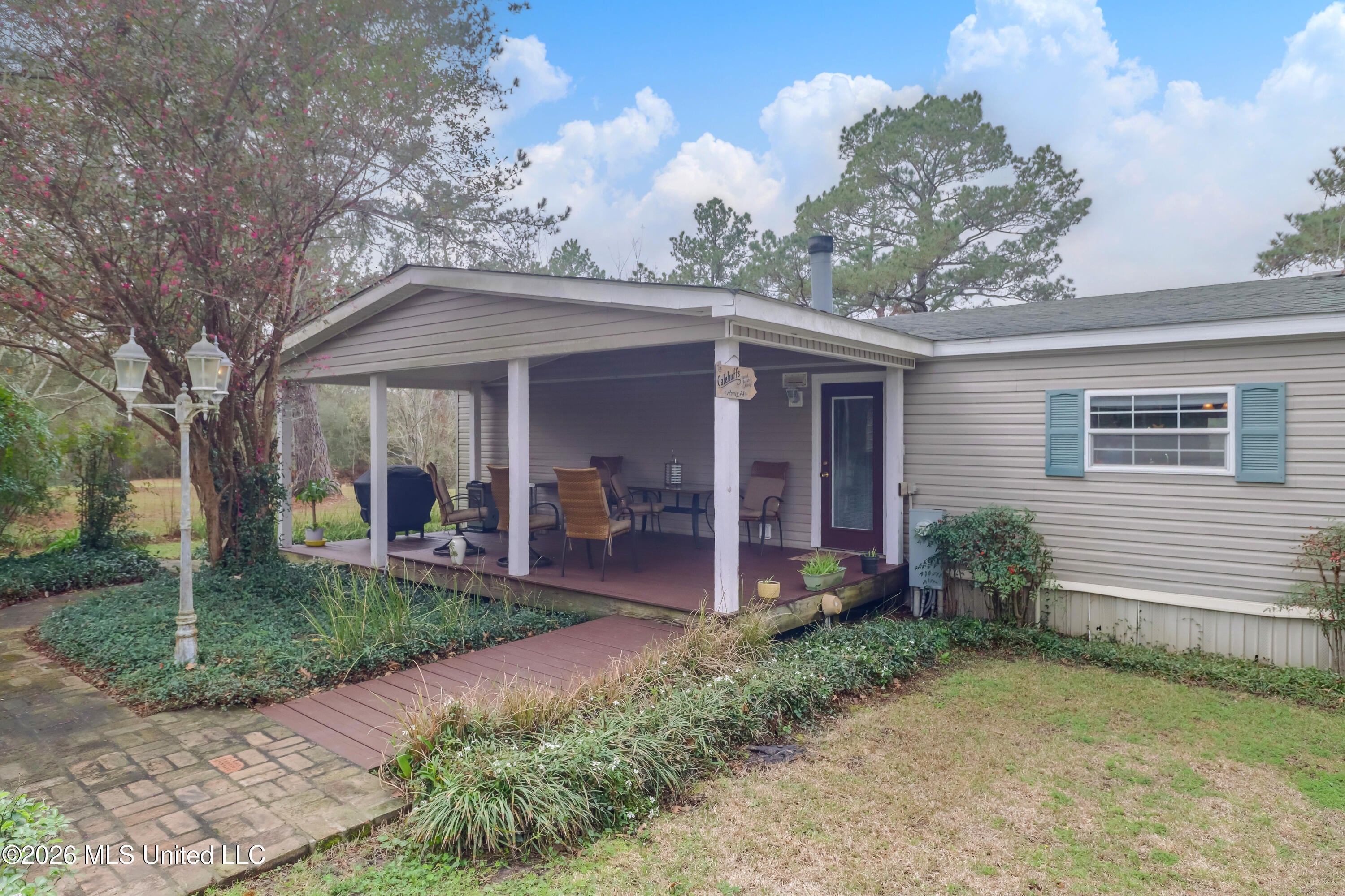 25184 Clarke Road — photo