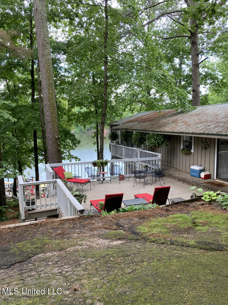 205 Snow Lake Drive — photo