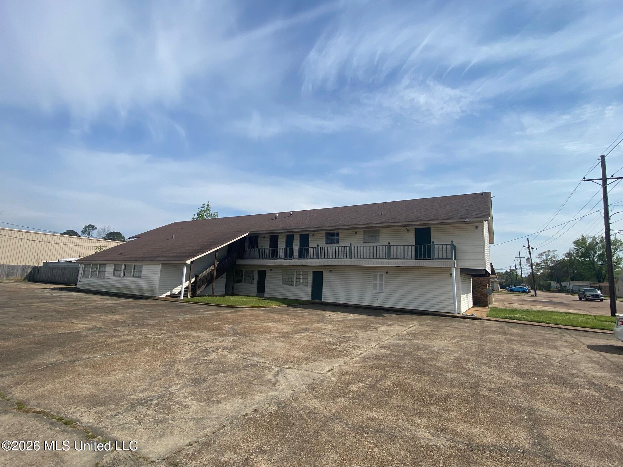 418 N Bierdeman Road — photo