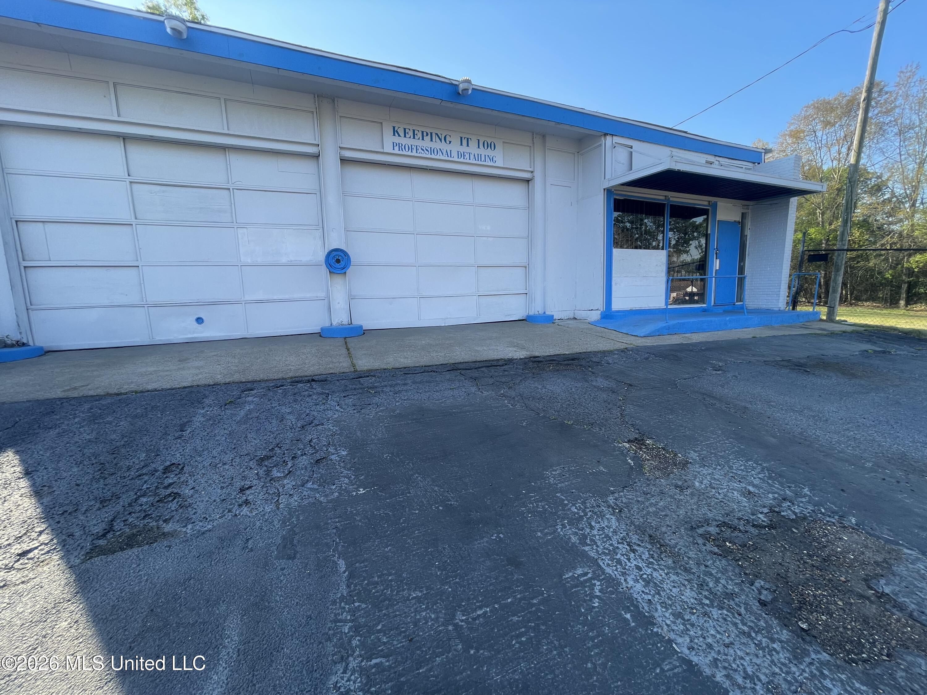 100 Bobby Rush Boulevard — photo