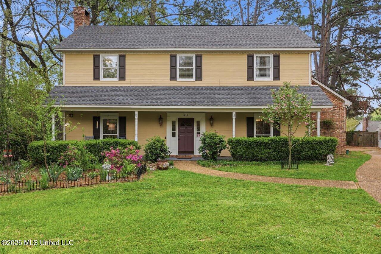 215 Comstock Lane — photo