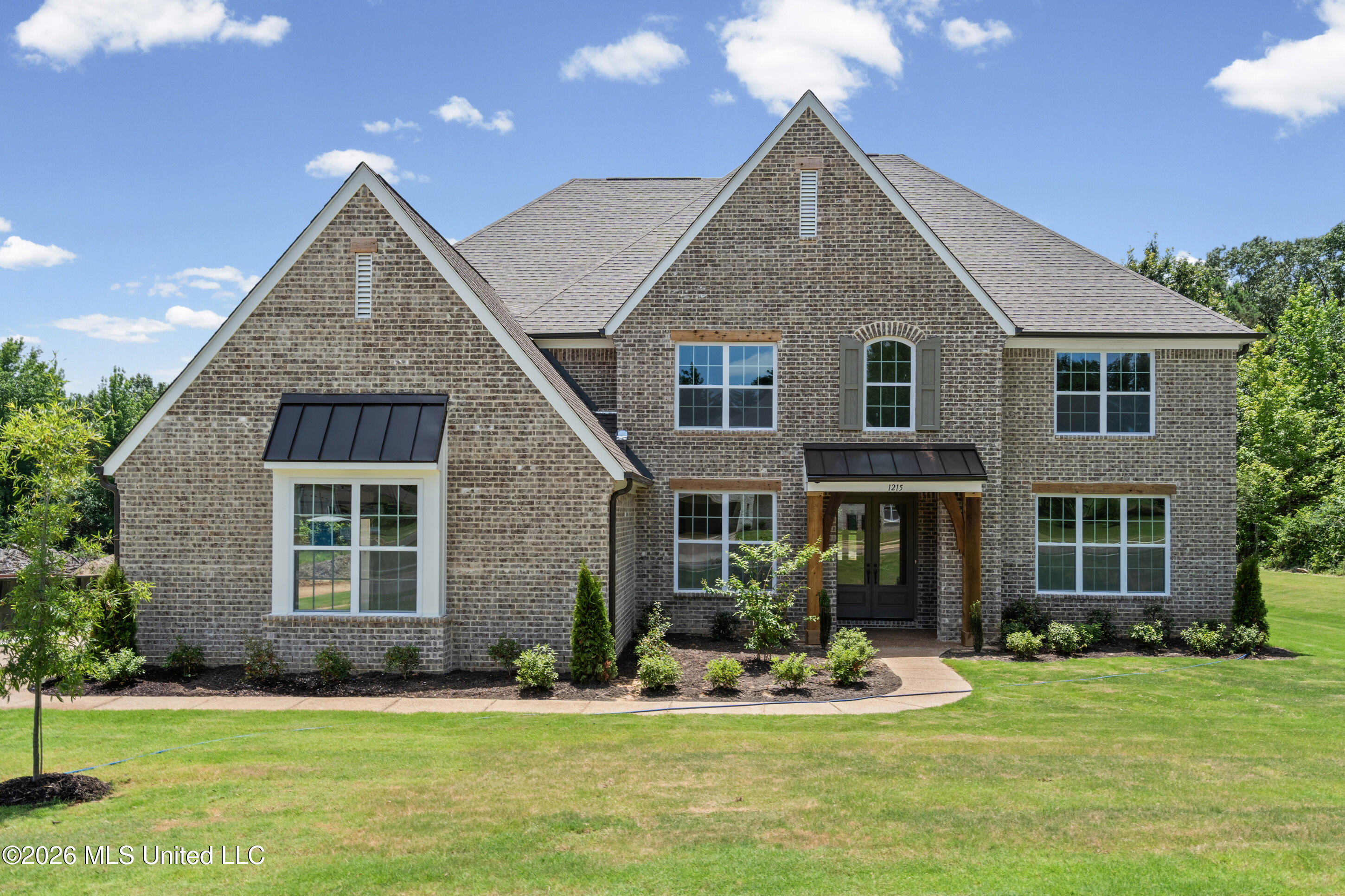 1215 Courtlynn Drive — photo