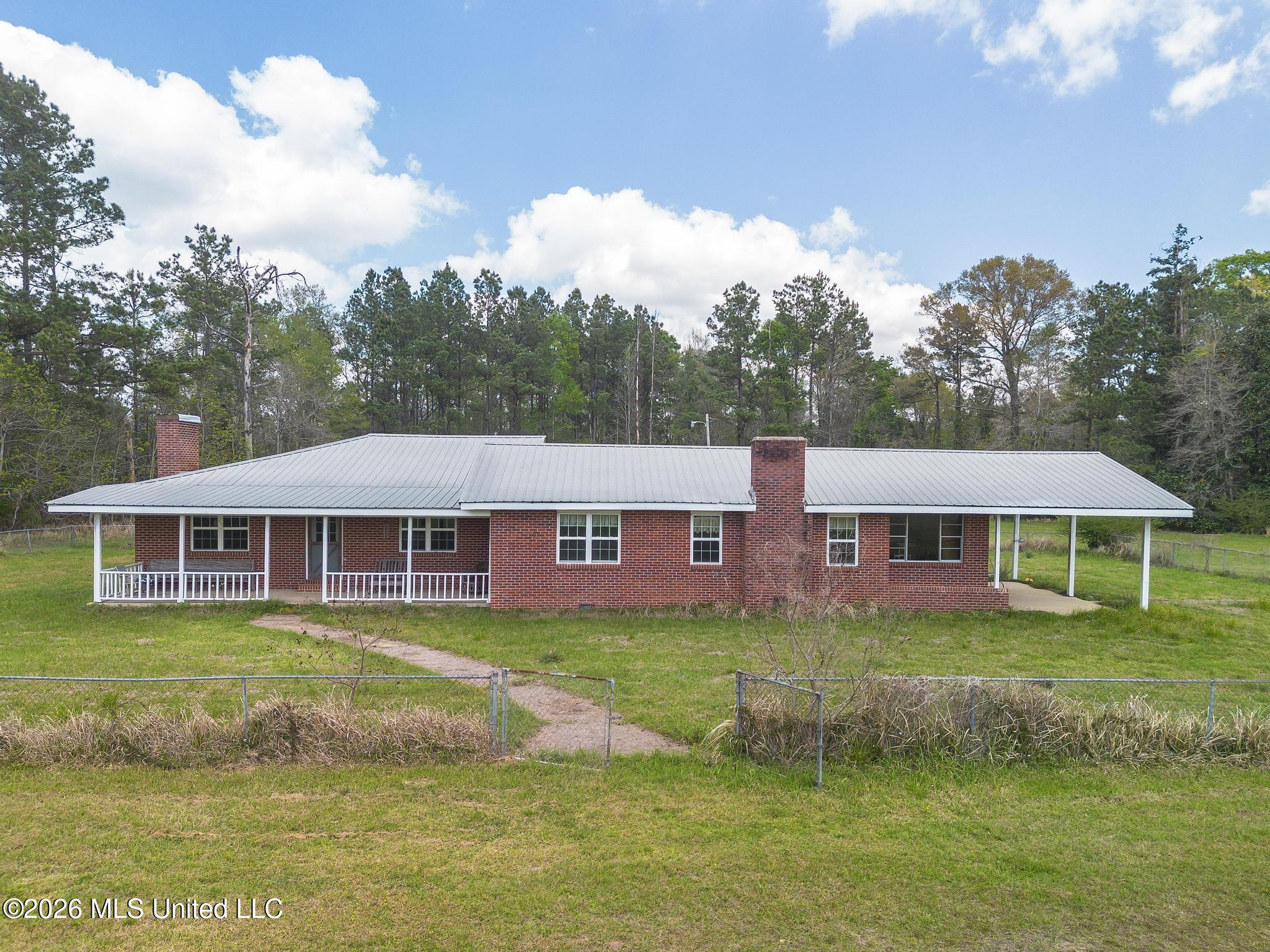 124 Turp Maples Road — photo