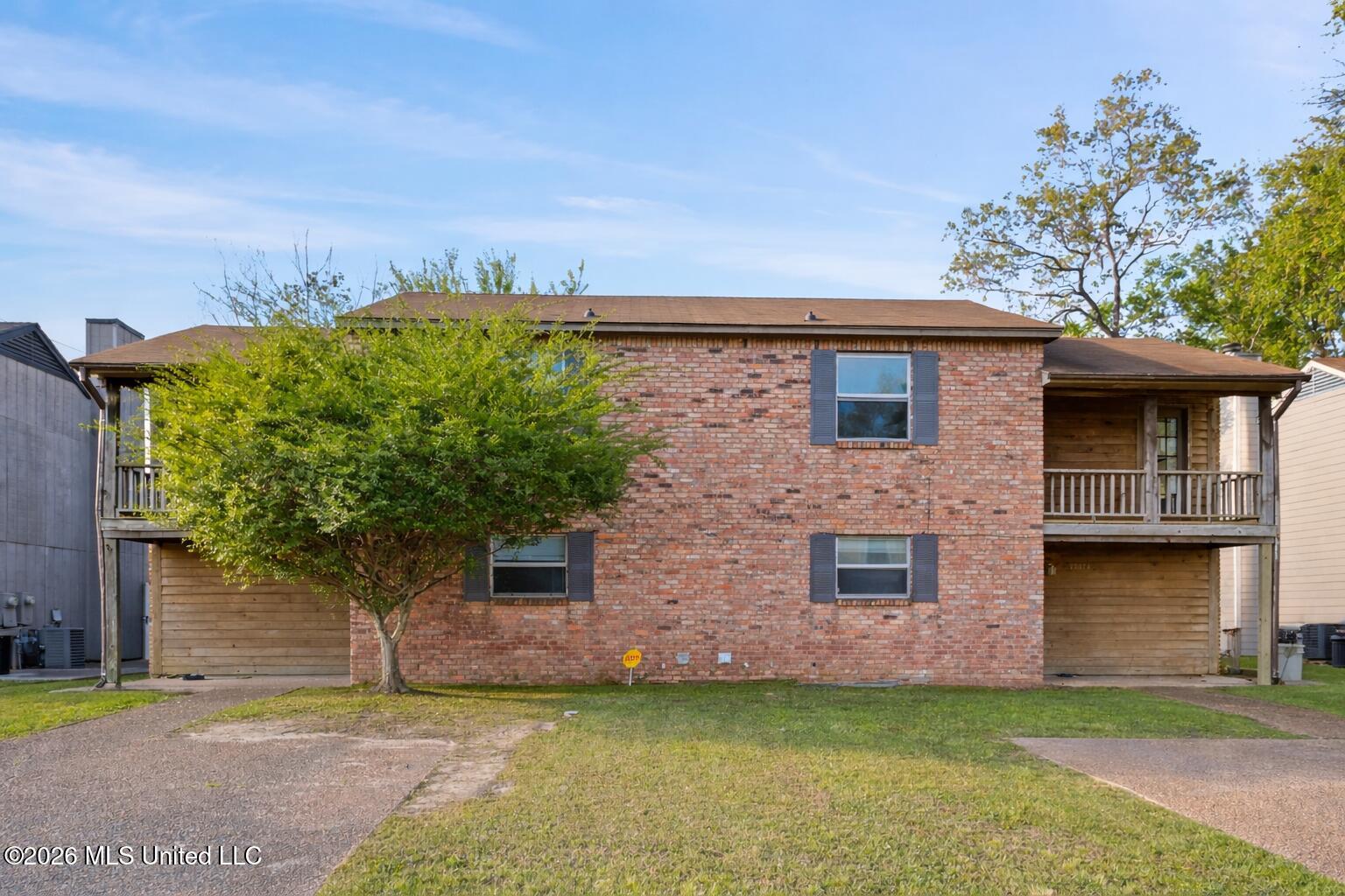 2337 River Oaks Boulevard — photo