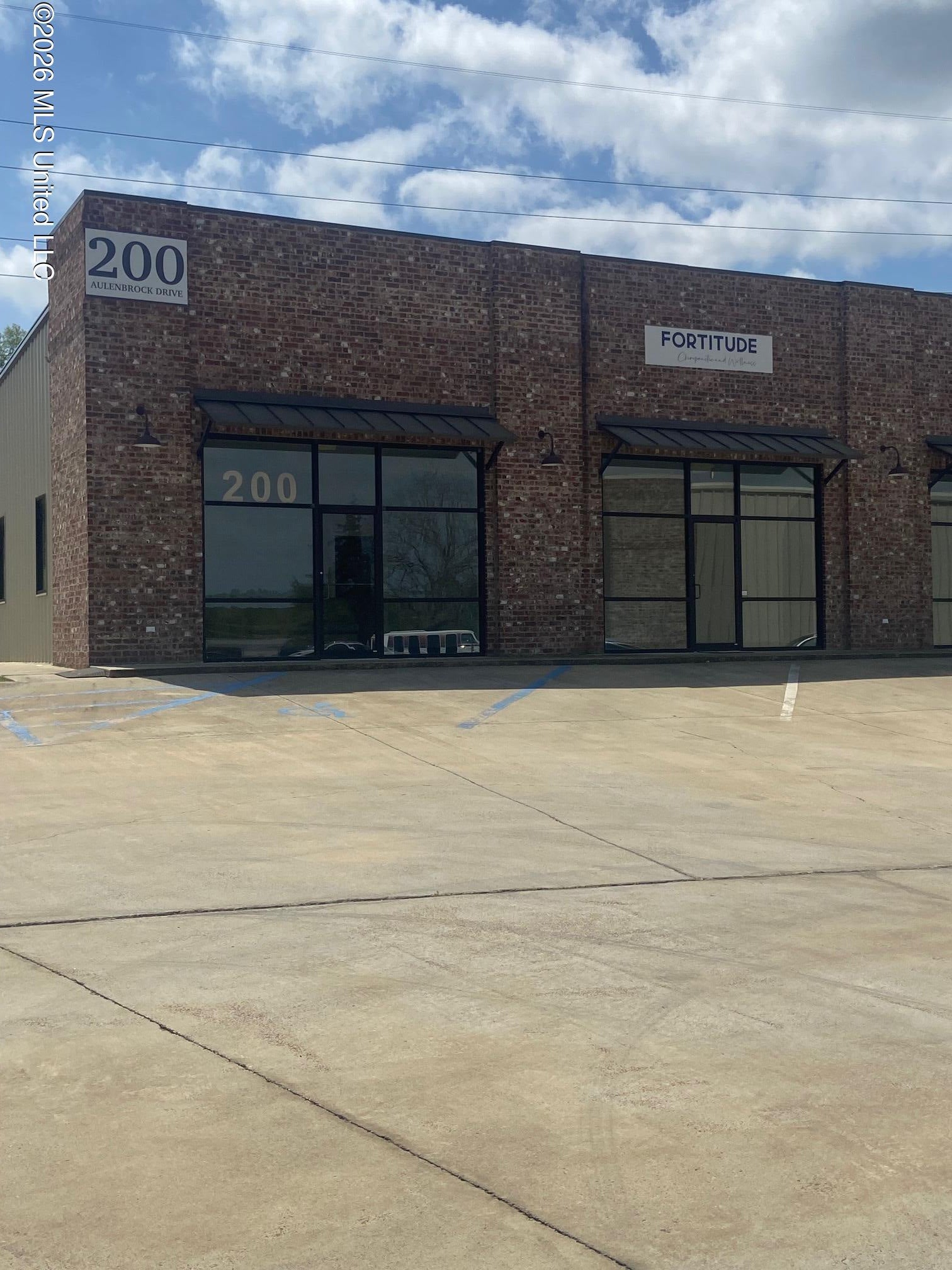115 Aulenbrock Building 200 — photo