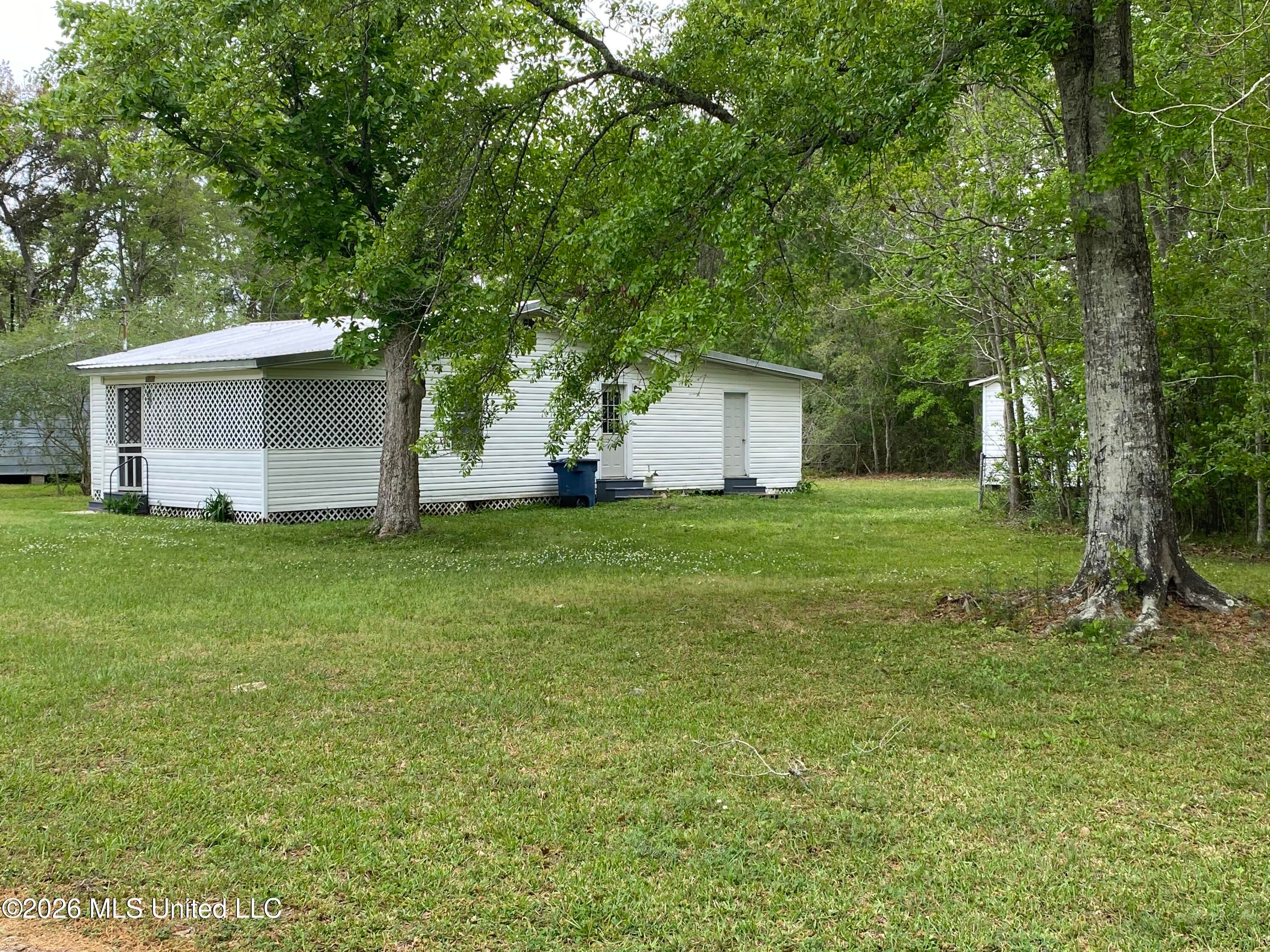 6013 Elder Ferry Road — photo
