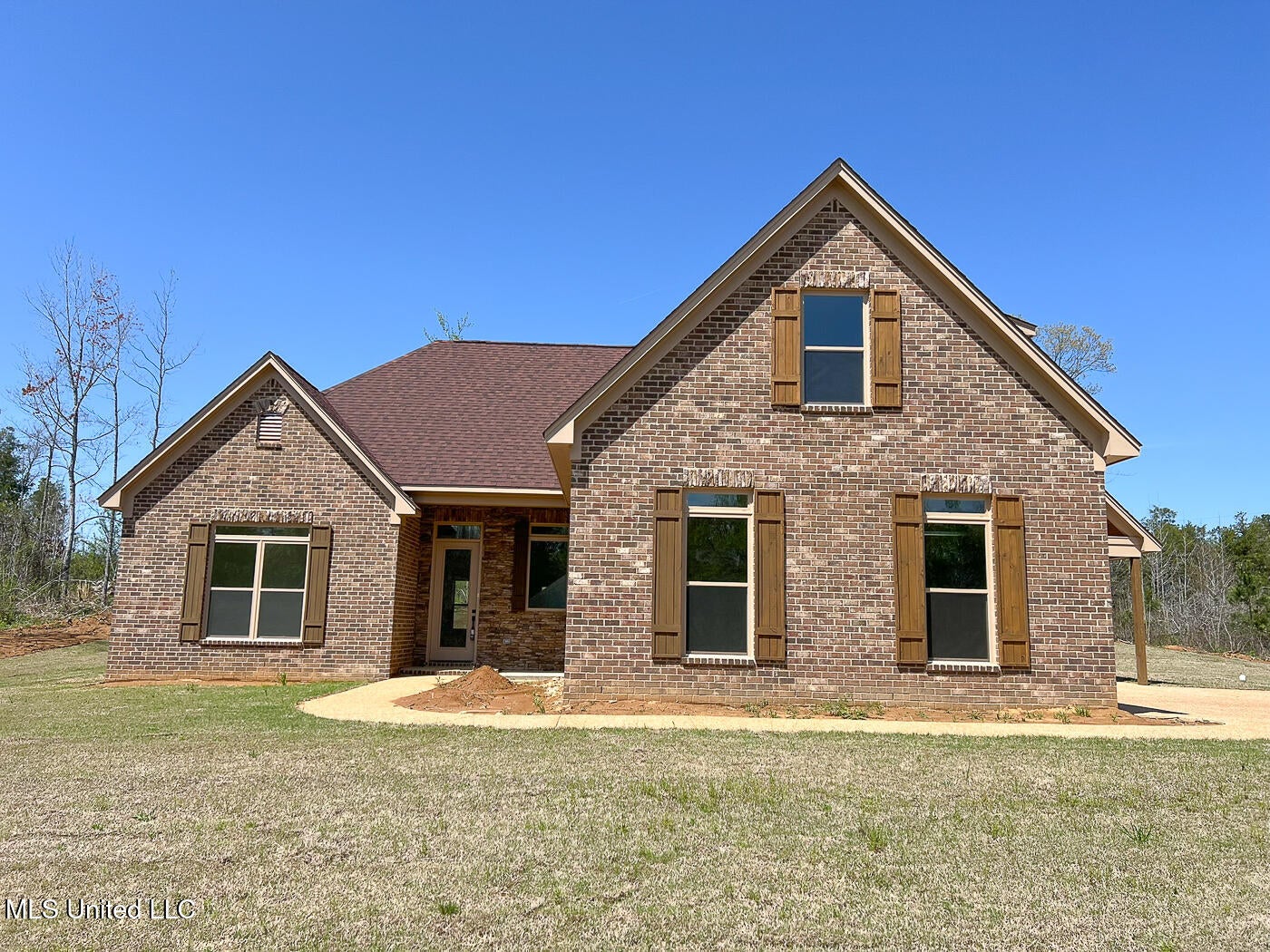 290 Poplar Lane — photo