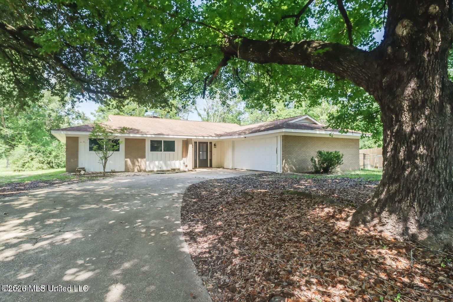 12336 Magnolia Court — photo