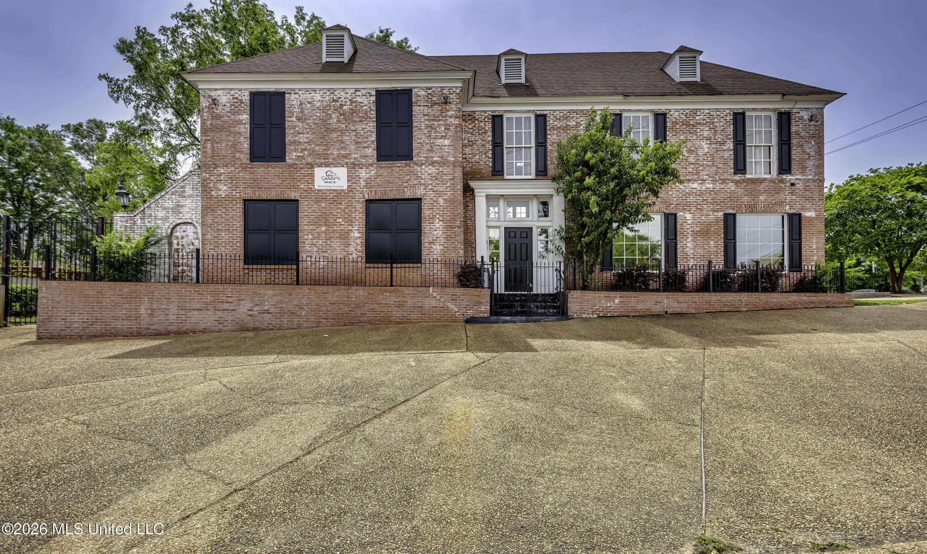 801 E Fortification Street — photo