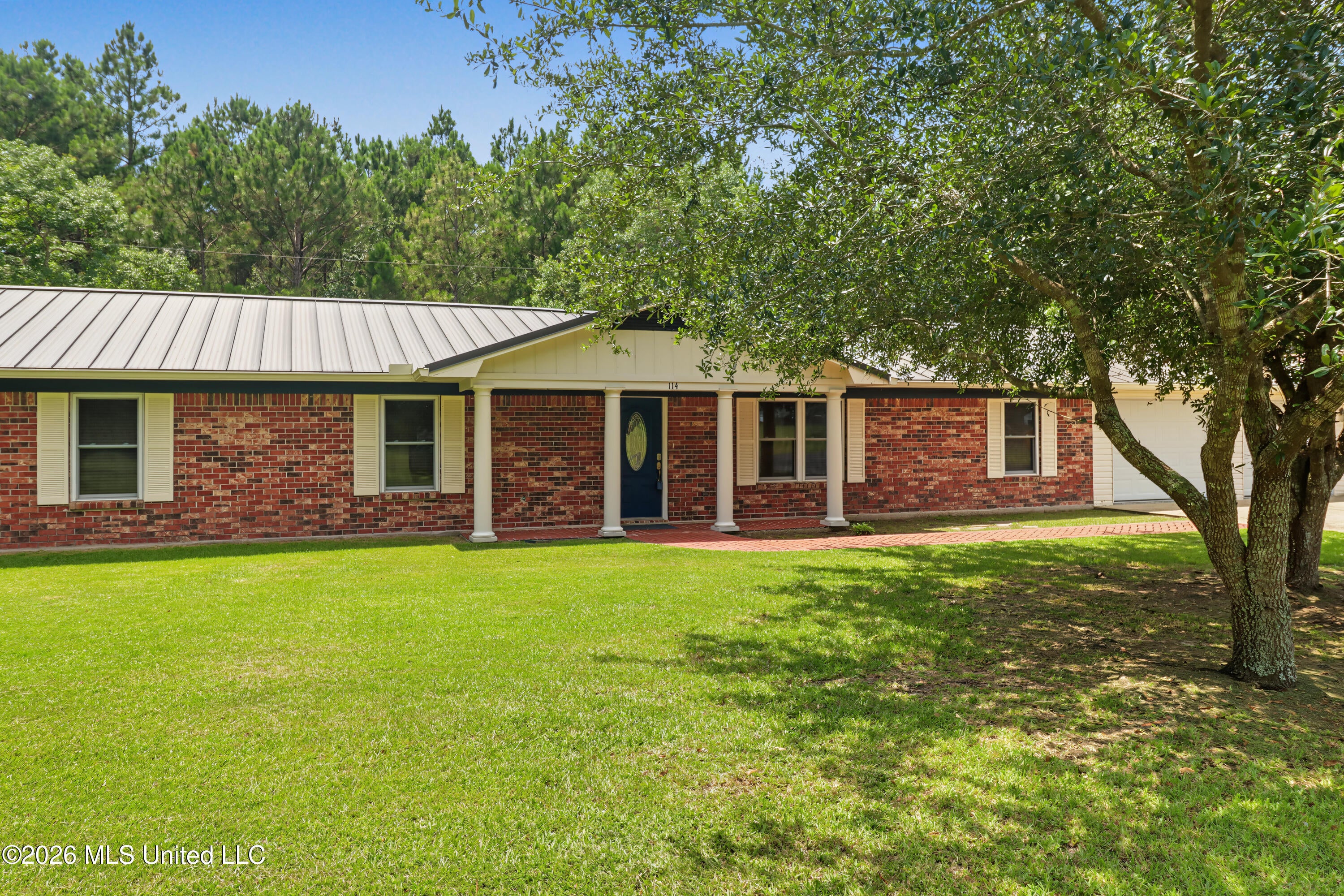 114 Campion Drive — photo