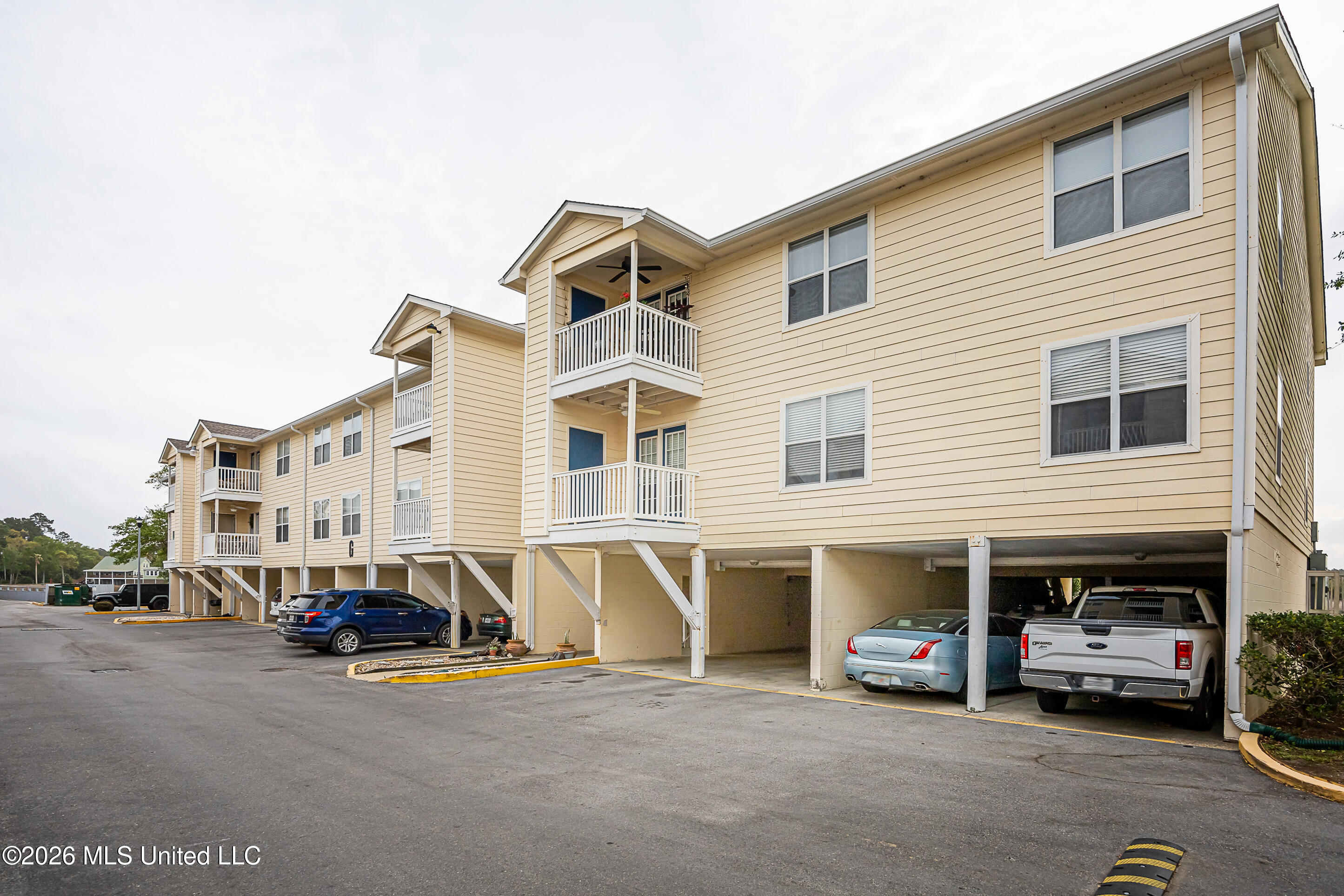 2421 Beachview Drive #13 G-13 — photo