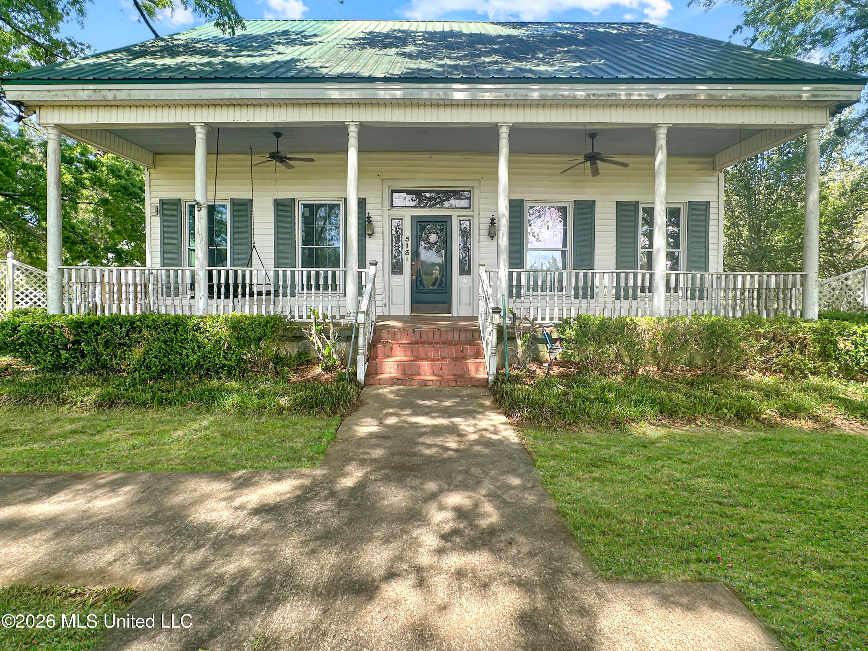 513 Harmony Road — photo