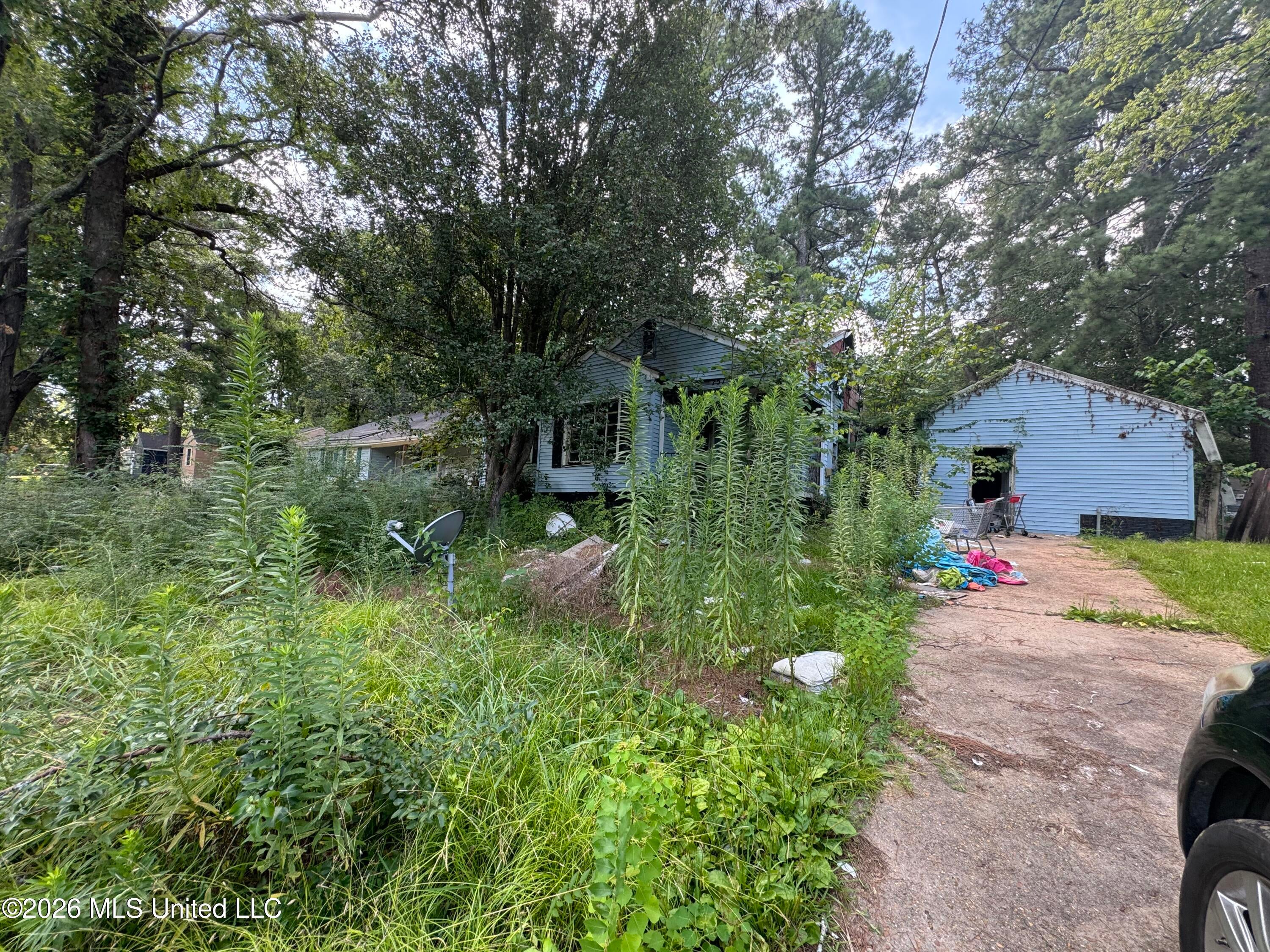 757 Launcelot Road — photo