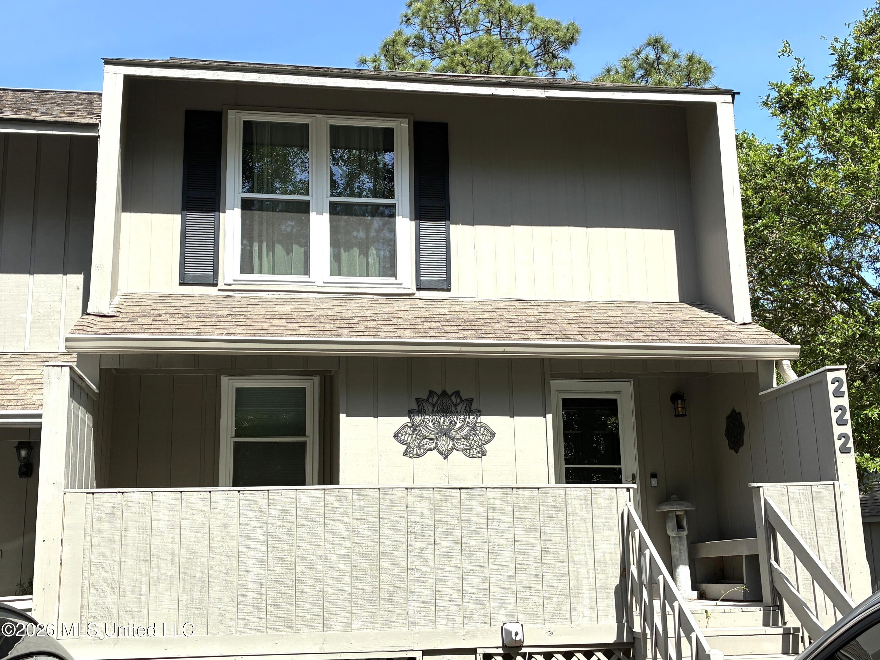 222 Highpoint Drive — photo