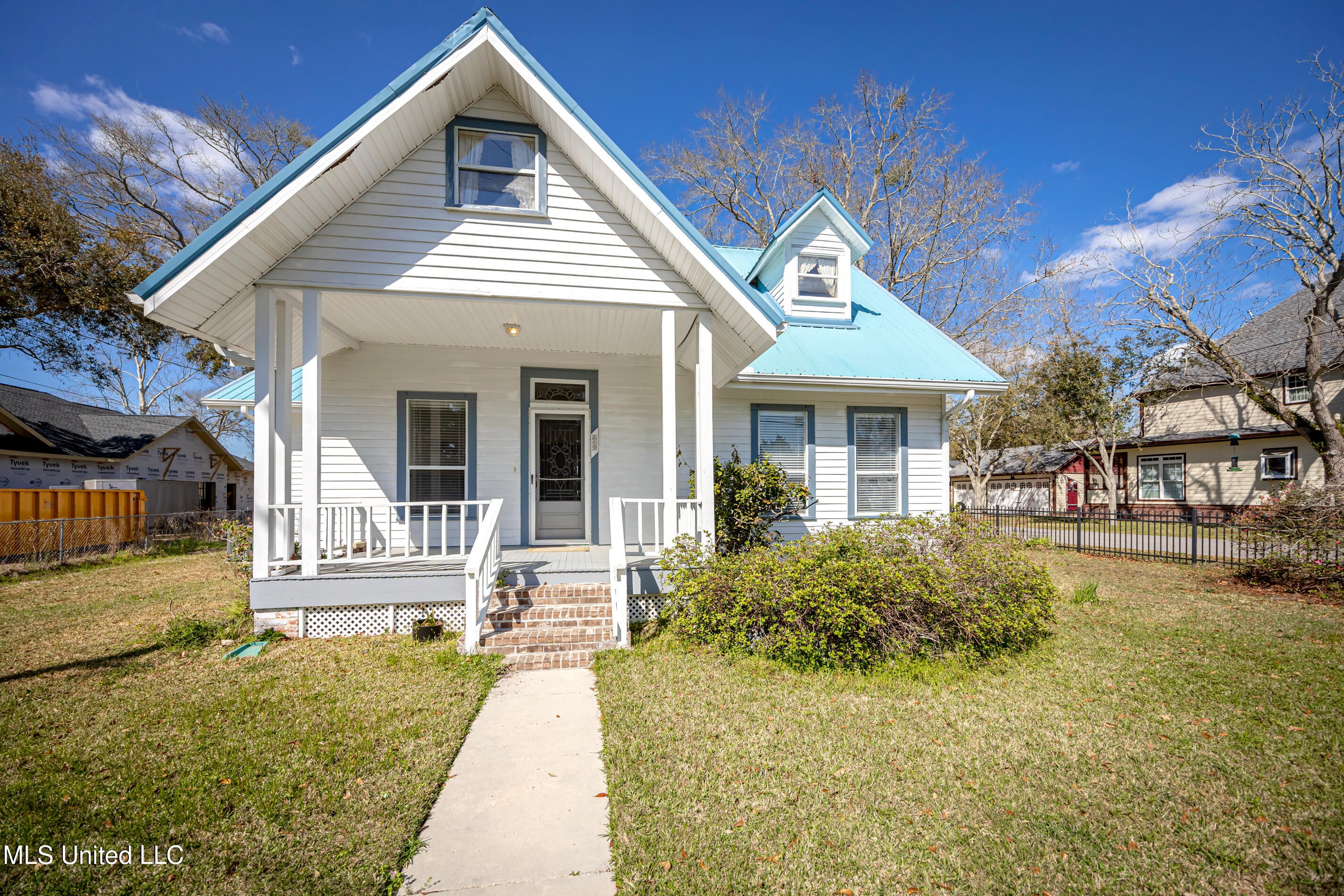 1209 Calhoun Street — photo