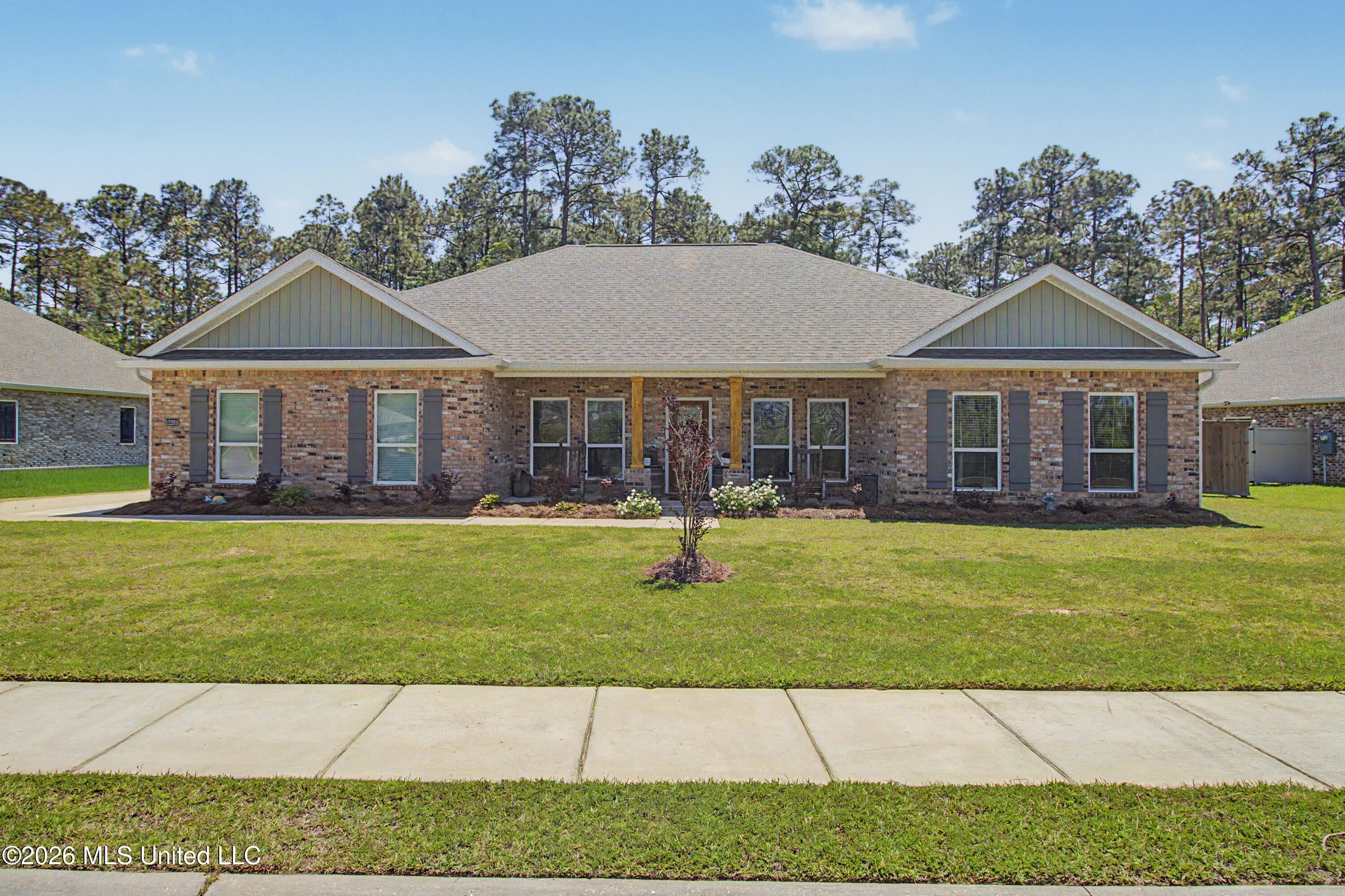 12285 Savannah Circle — photo