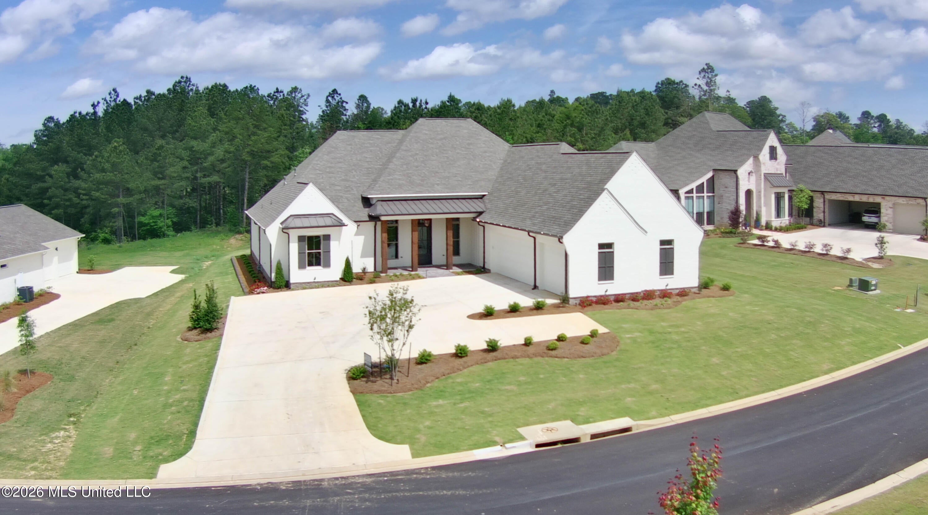 629 Big Valley Loop — photo