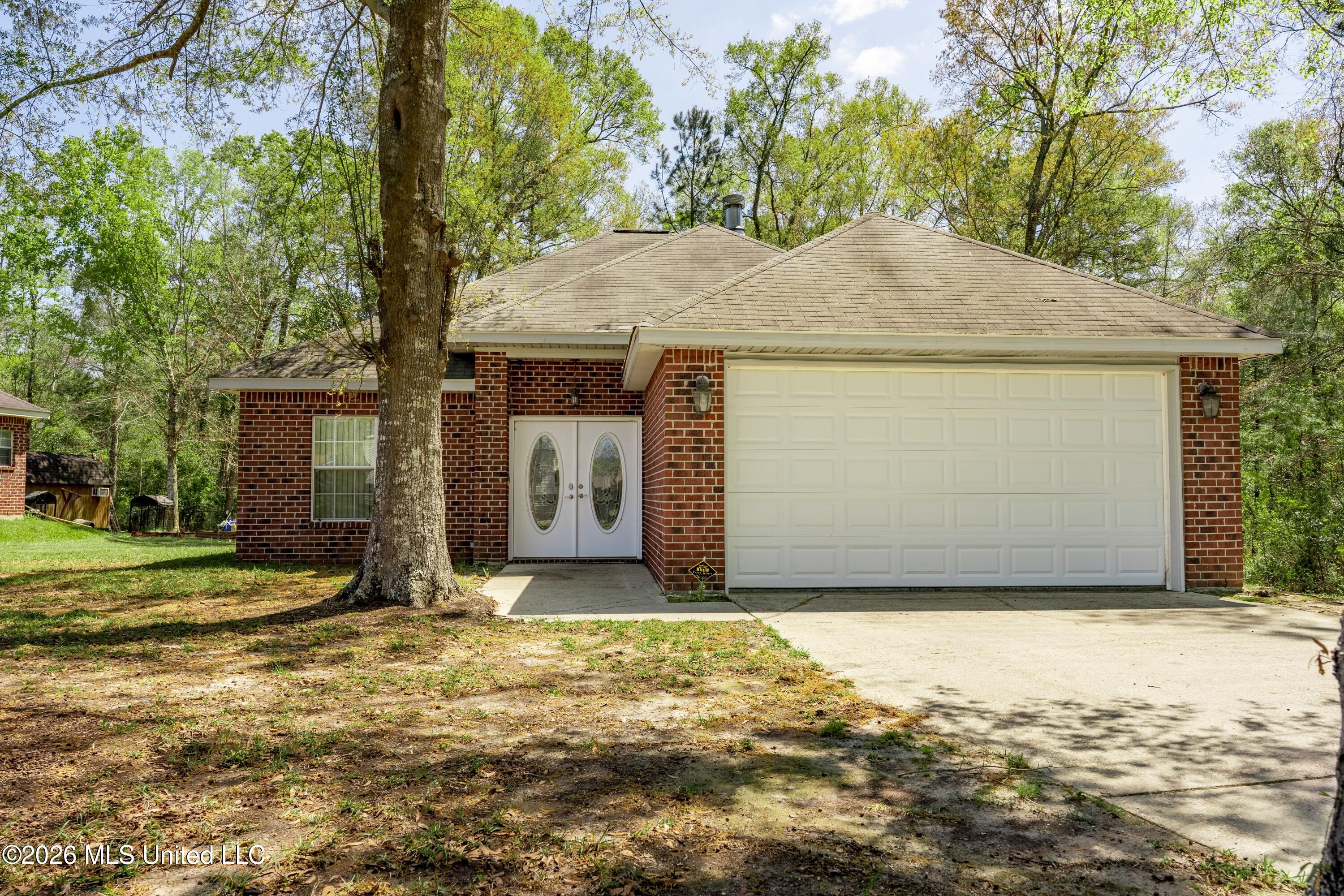 27 Maroon Drive — photo