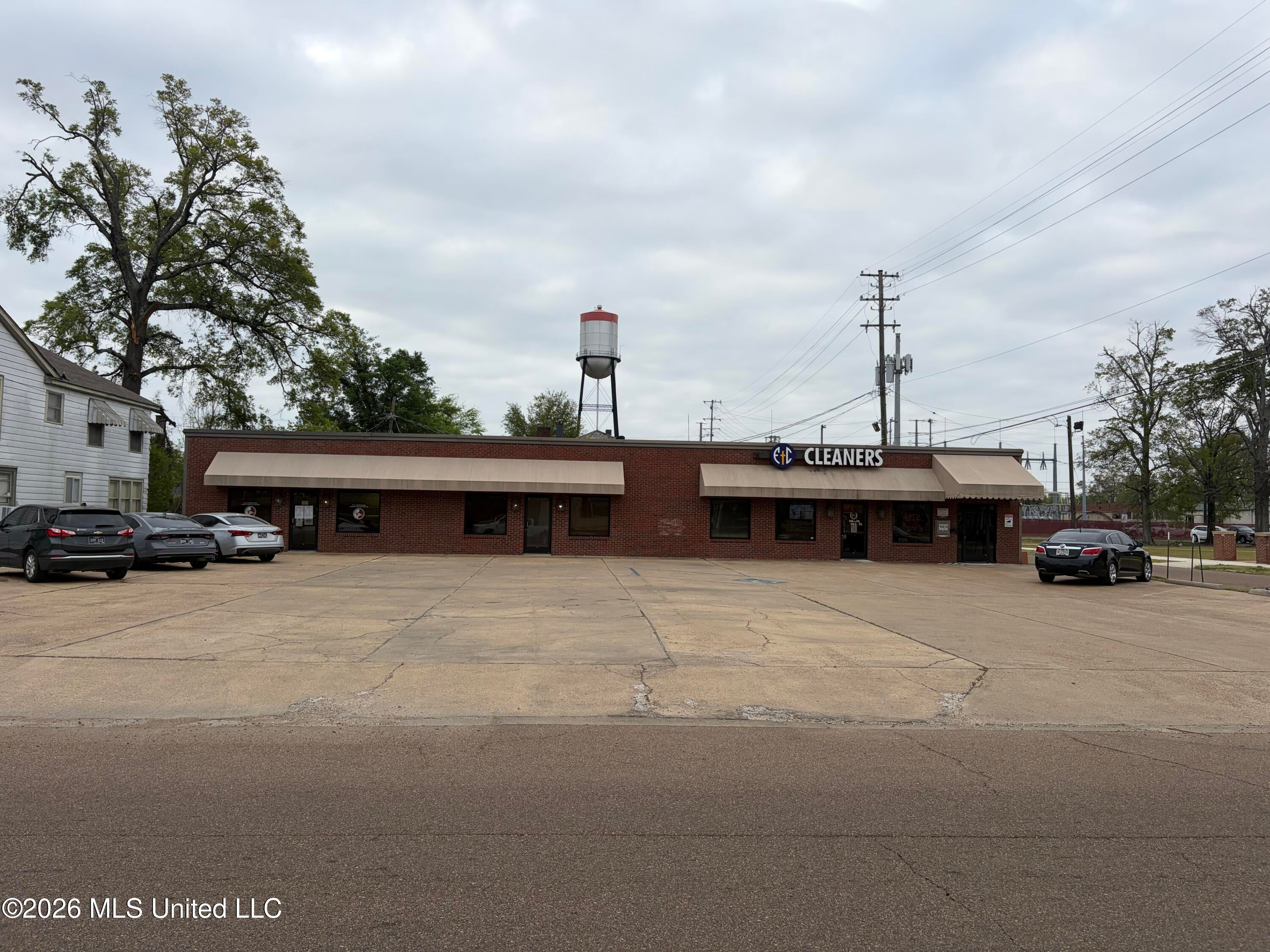 309 W Church Street — photo
