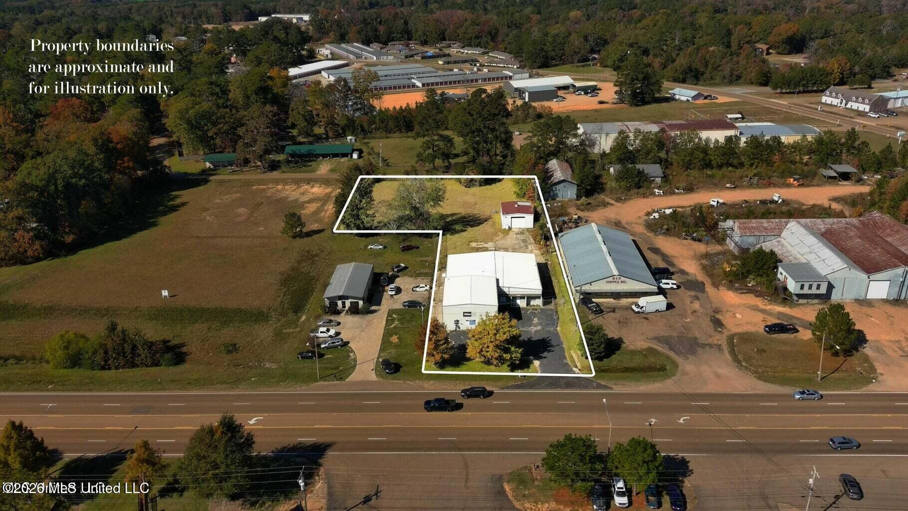 1221 NE Highway 51 — photo