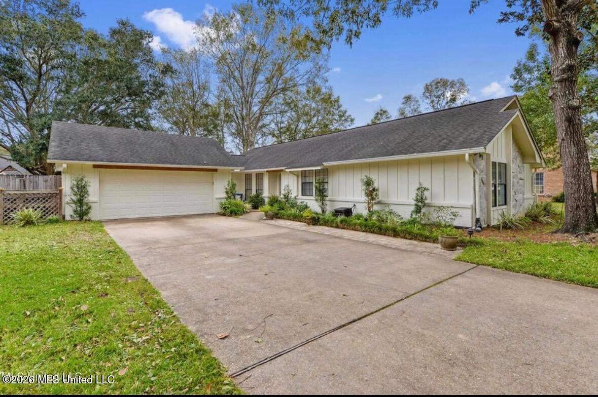 4004 Breezy Hill Lane — photo