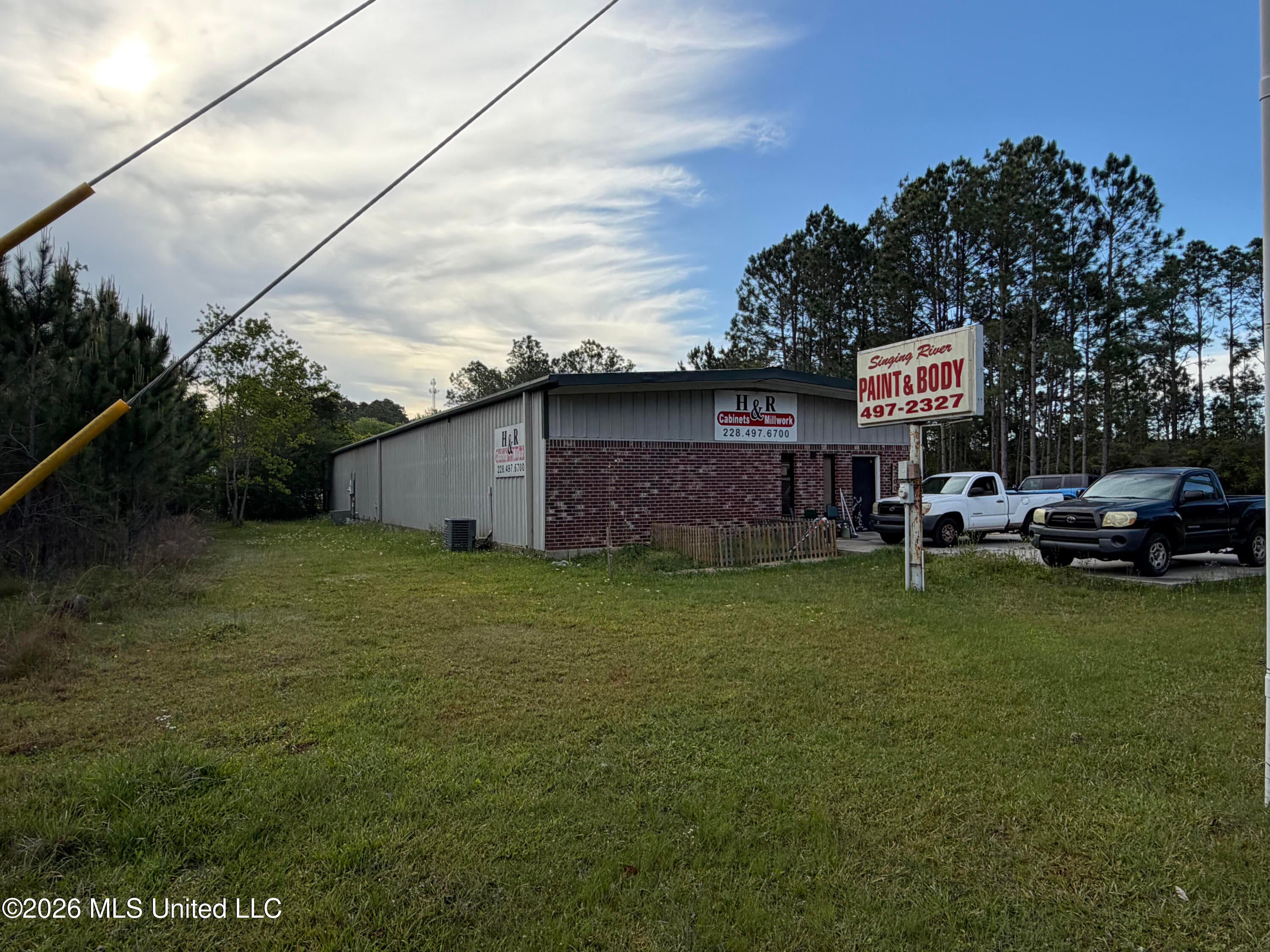 3200 Dolphin Drive — photo