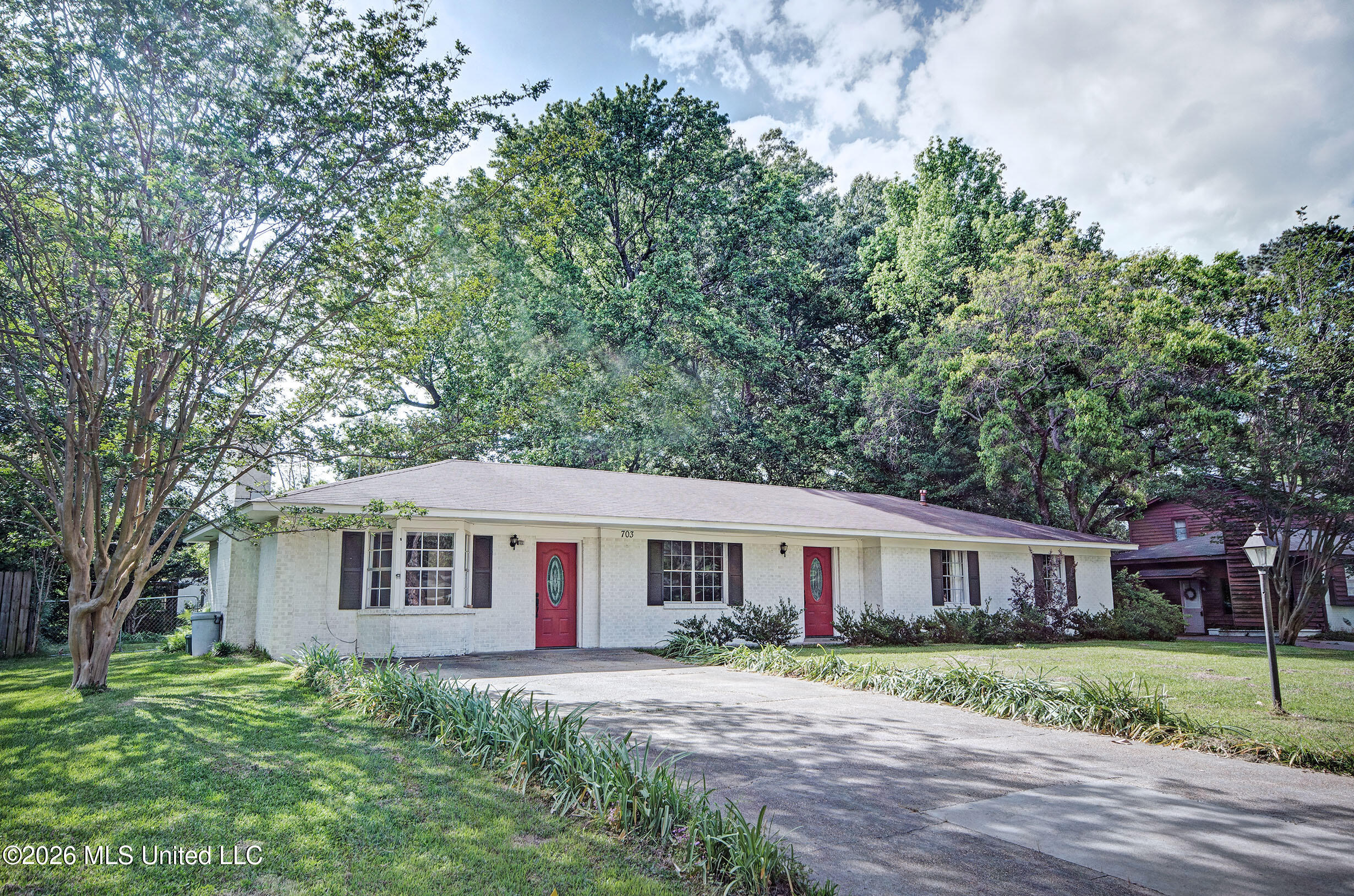 703 Franklin Drive — photo
