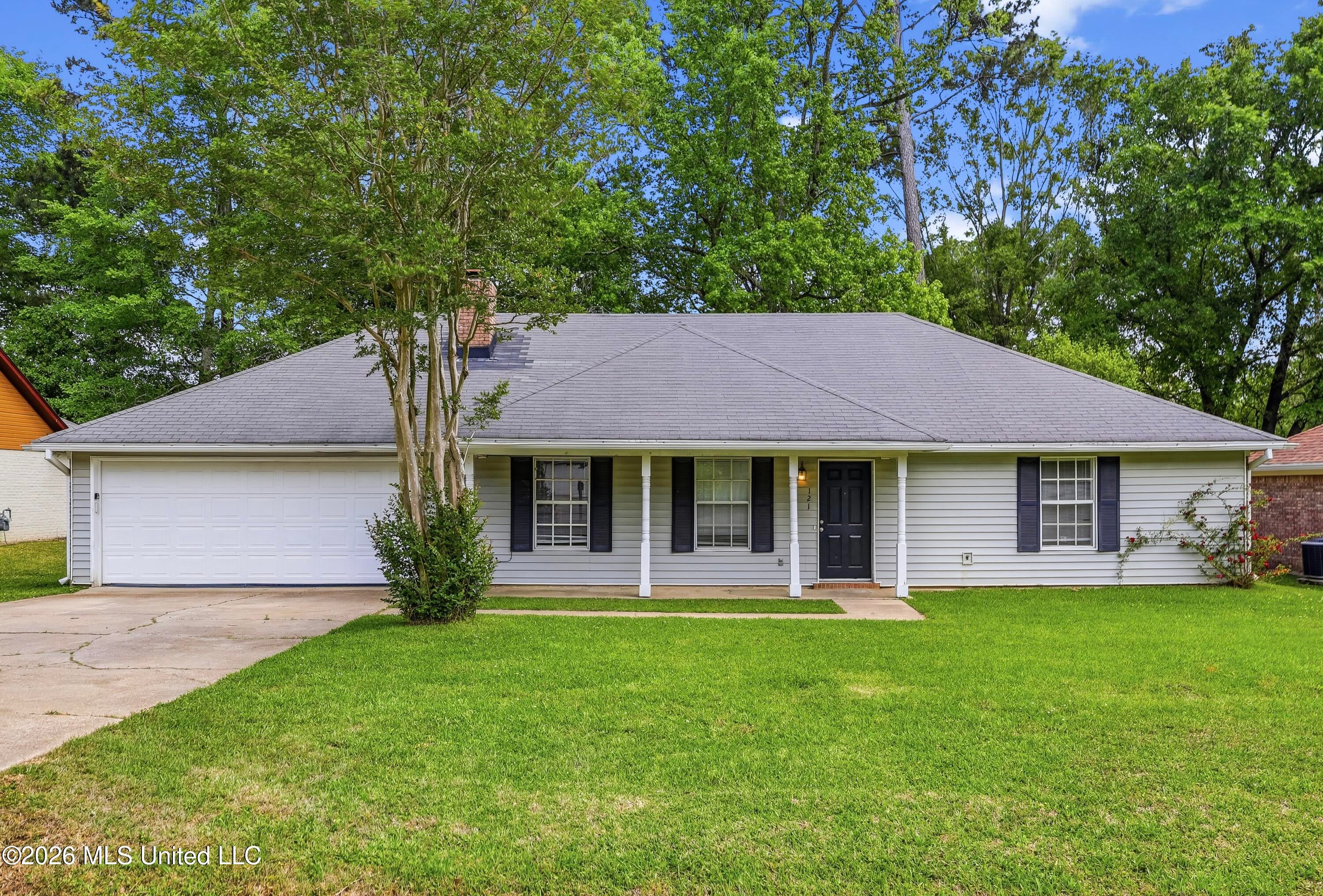 121 Bellegrove Circle — photo