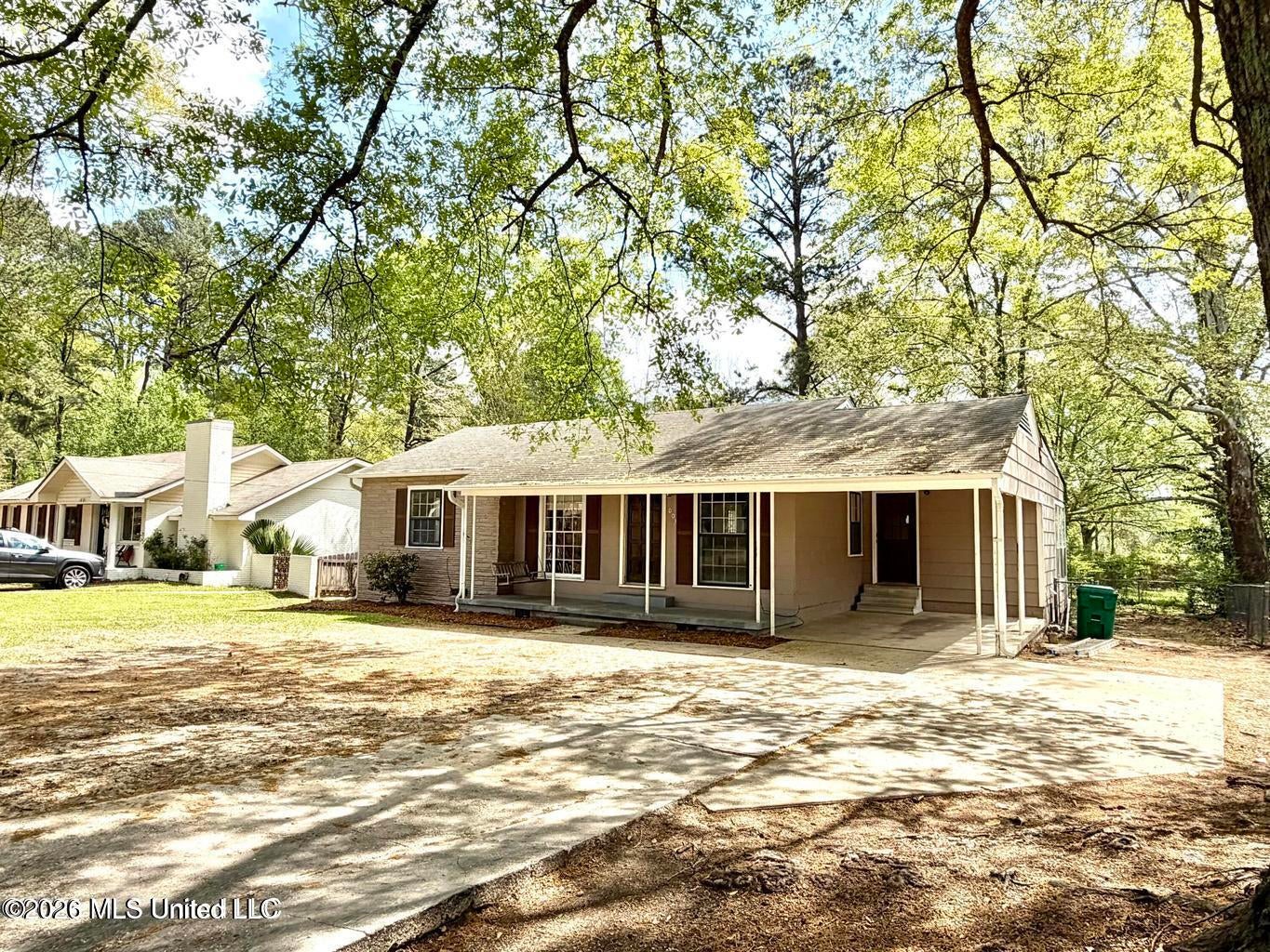 1003 S Jackson Street — photo