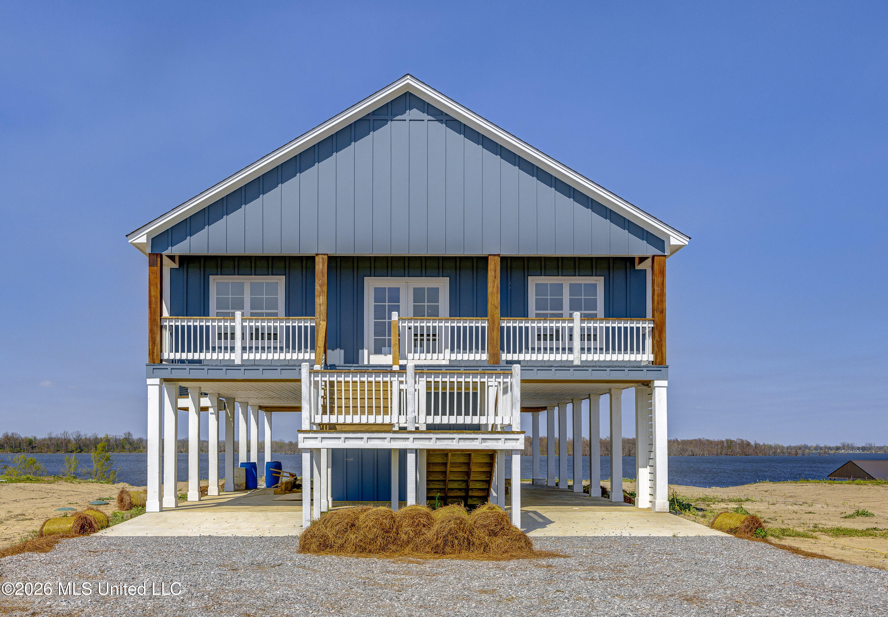2414 Eagle Lake Shore Road — photo