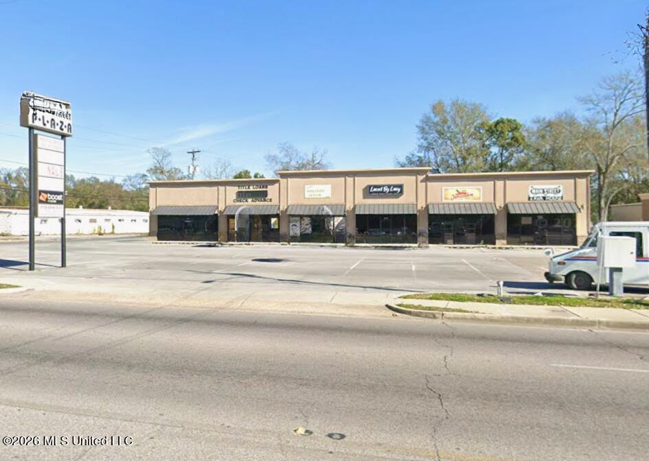 4114 Main Street — photo