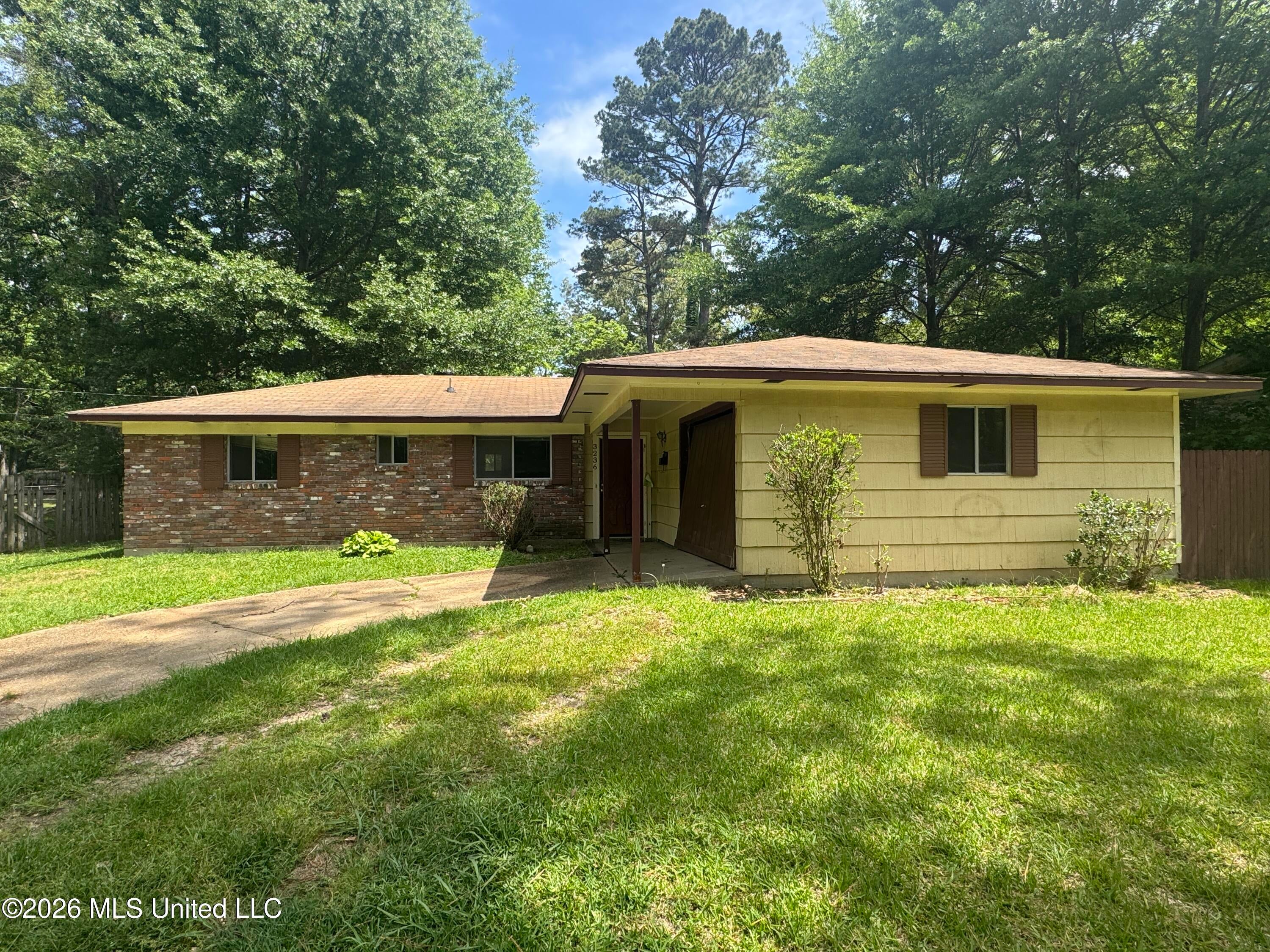 3236 Woodview Drive — photo