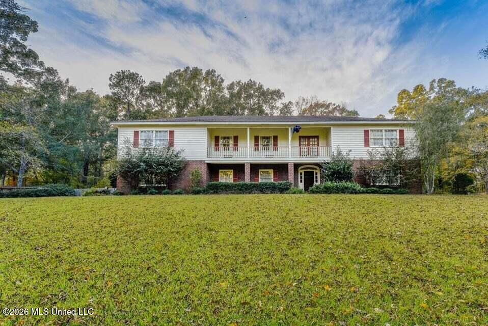 111 Woodhaven Drive — photo