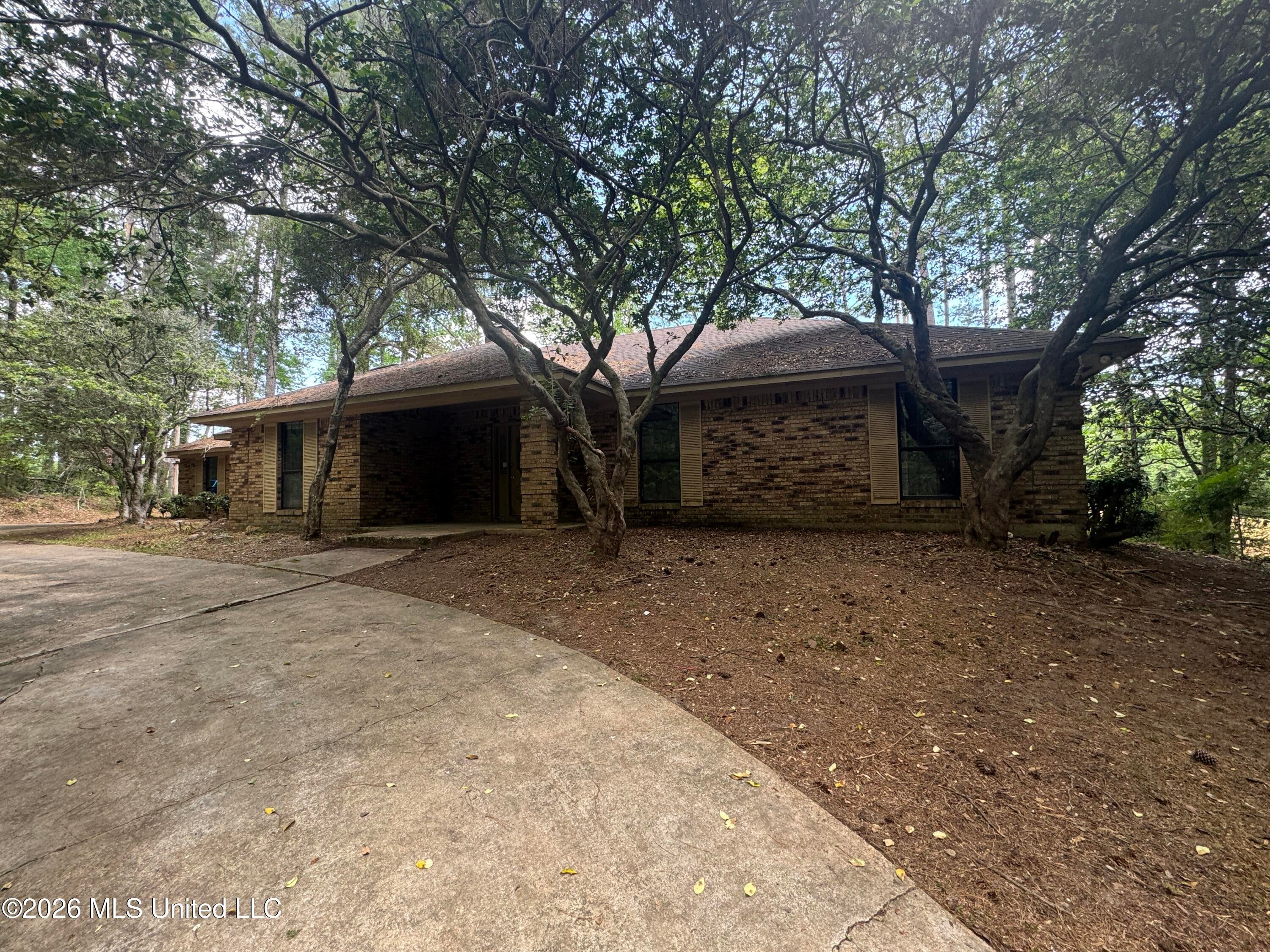 145 Margaret Lane — photo