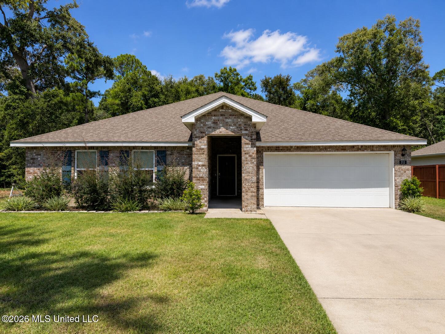 212 Hawthorne Drive — photo