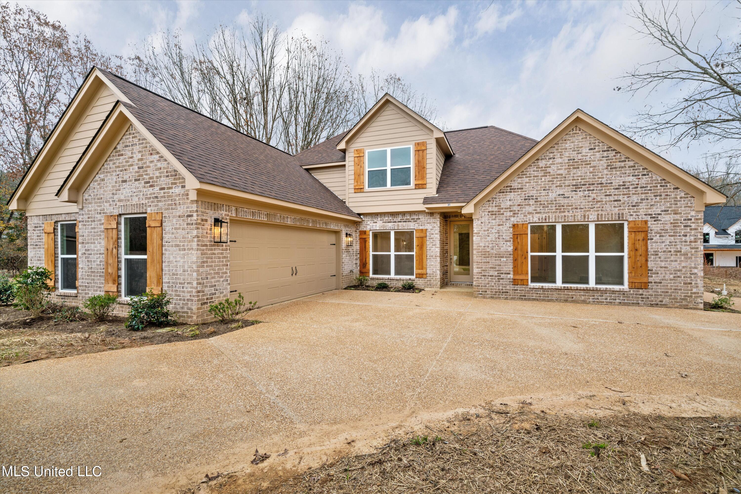 31 Scattered Oaks Drive — photo