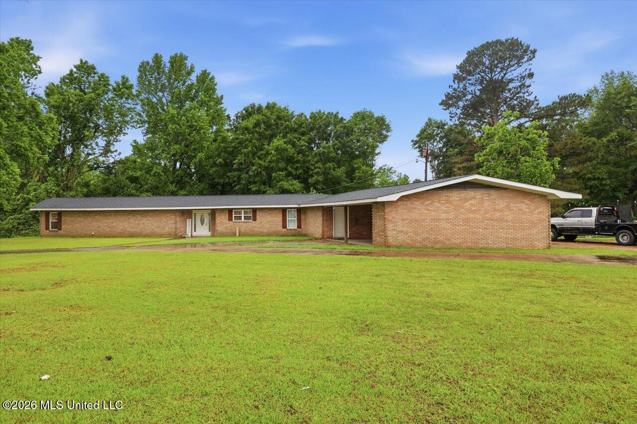 270 Magnolia Drive — photo