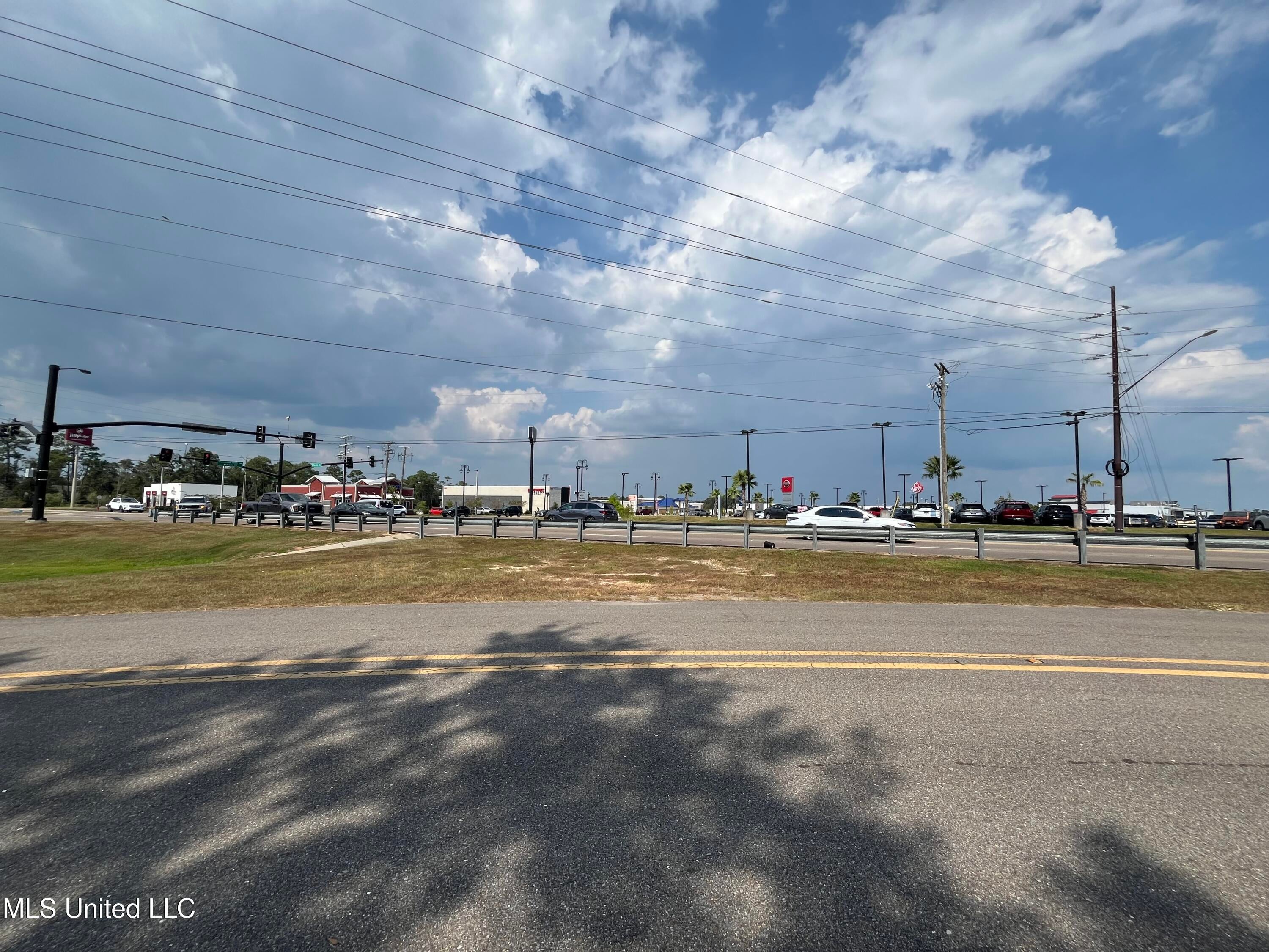 10853 Old Highway 67 — photo