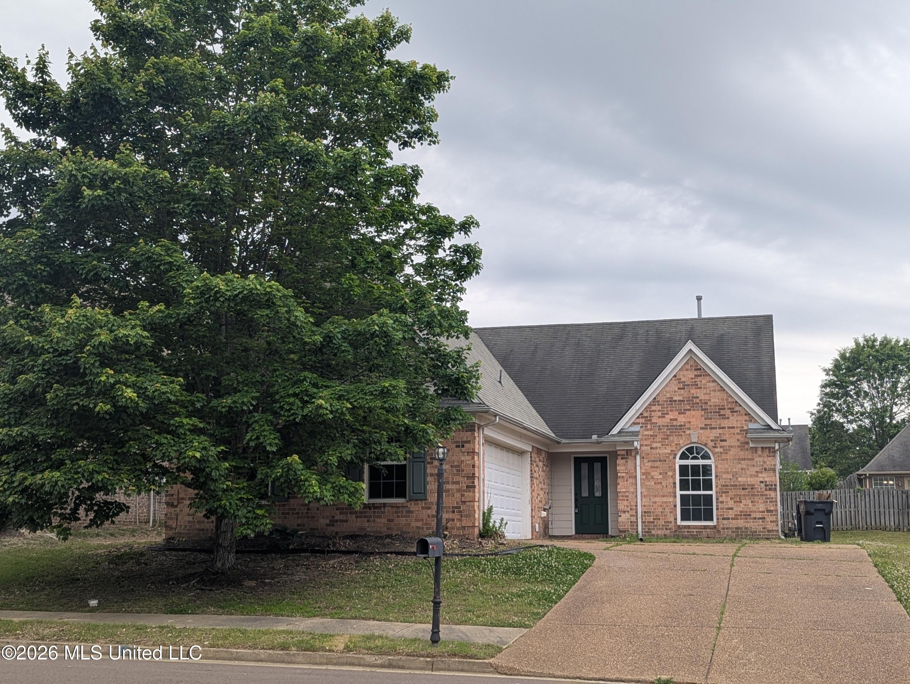 947 Clubhouse Drive — photo