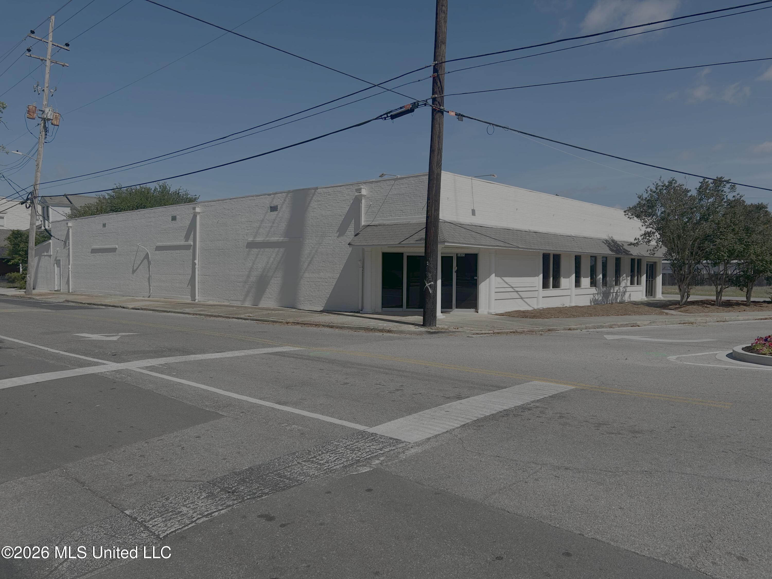 3405 Pascagoula Street — photo
