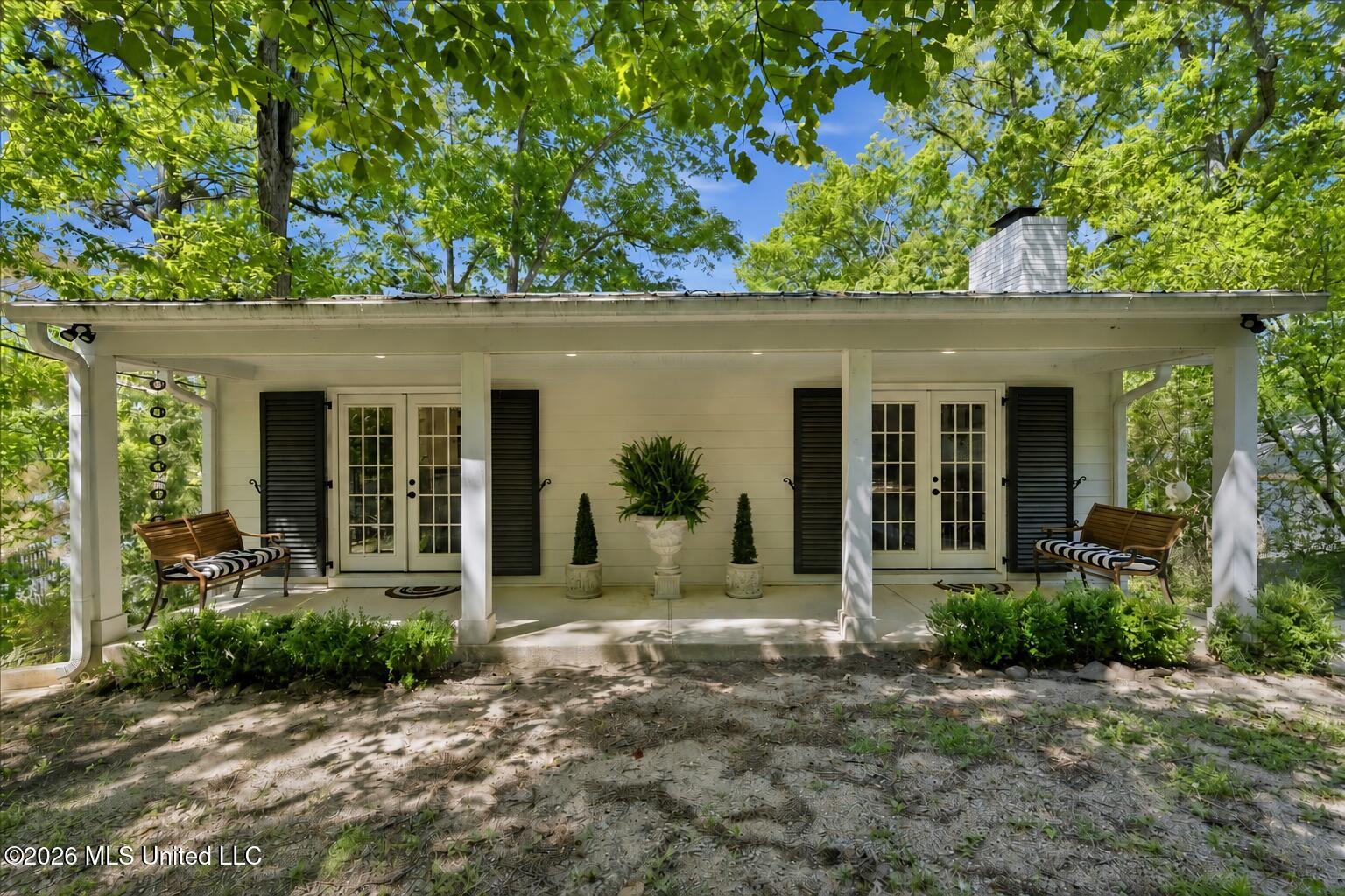 1827 Snow Lake Drive — photo